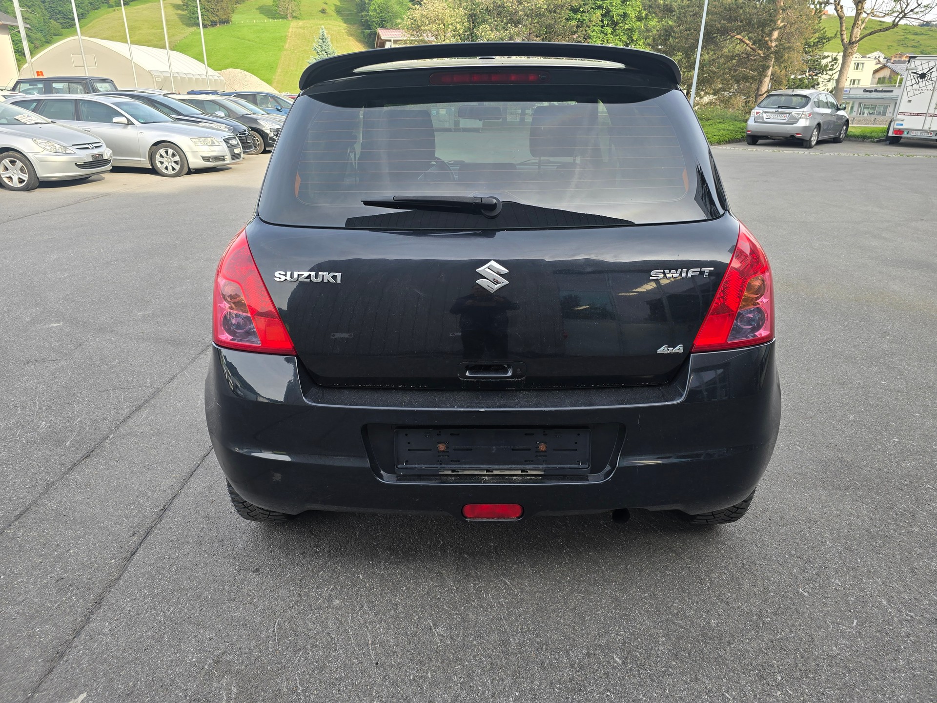 SUZUKI Swift 1.3i 16V GL Top Piz Sulai LE 4x4-image-3