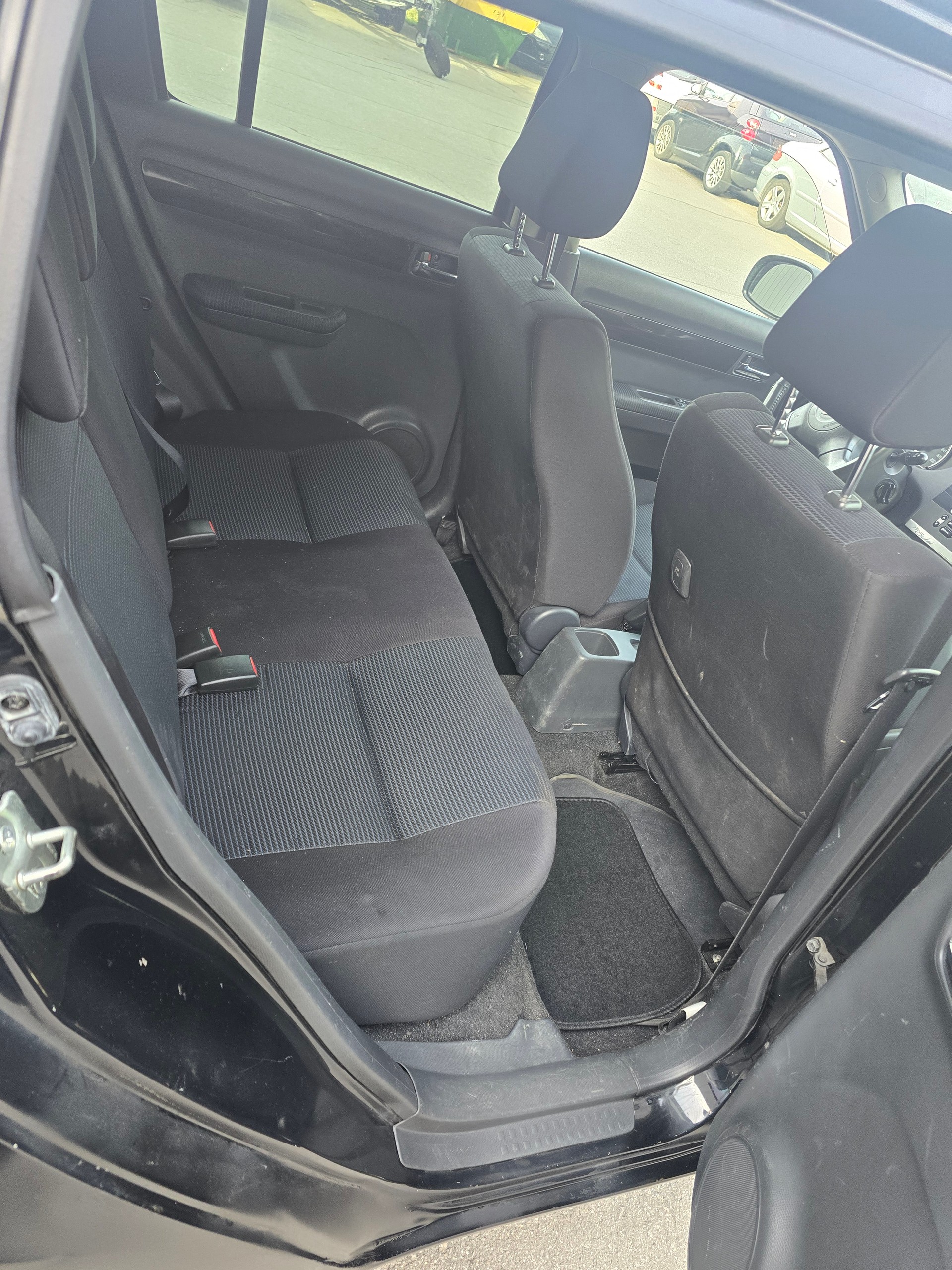 SUZUKI Swift 1.3i 16V GL Top Piz Sulai LE 4x4-image-11