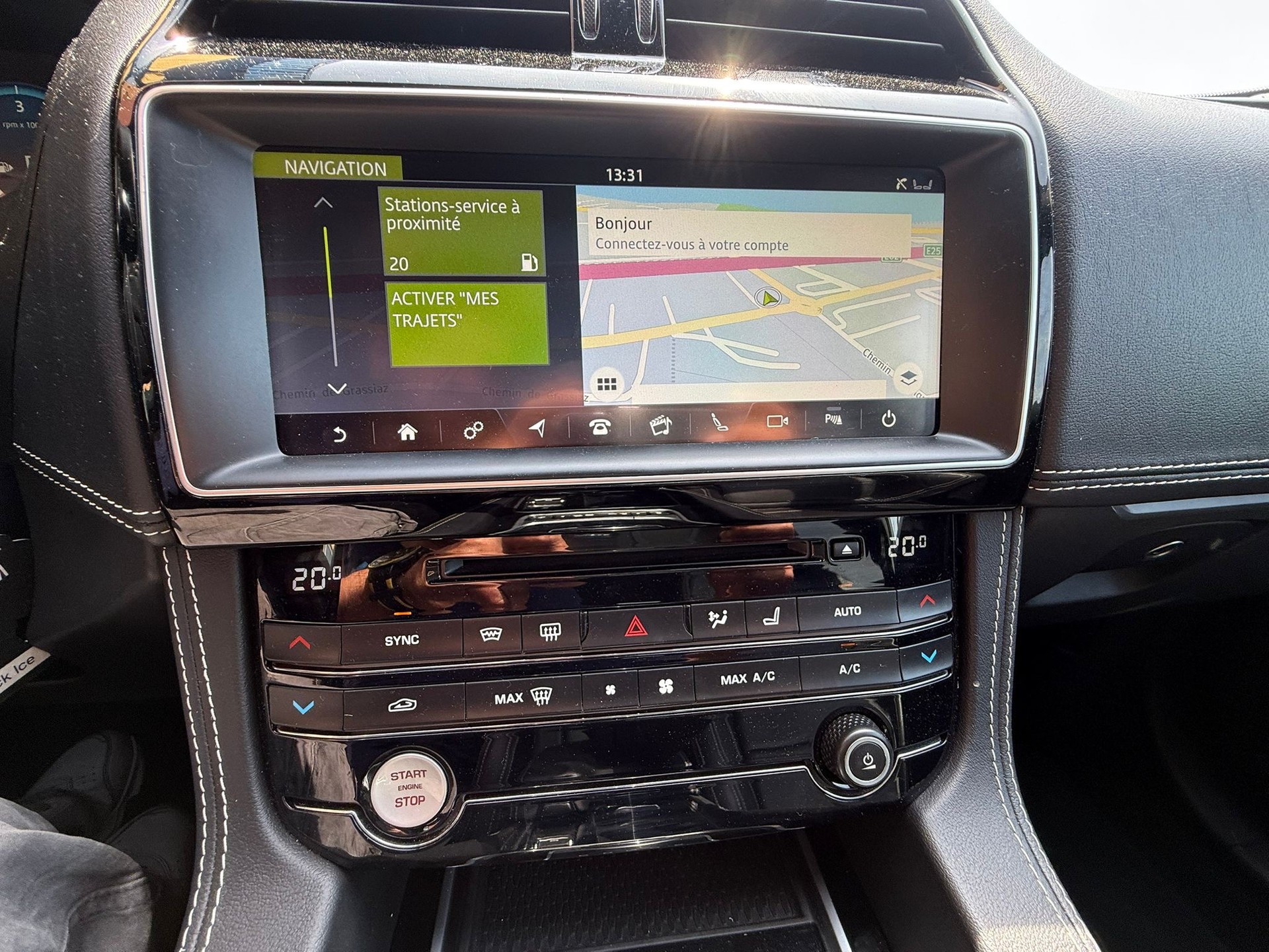 JAGUAR F-Pace 25d RSport Line AWD Automatique-image-11