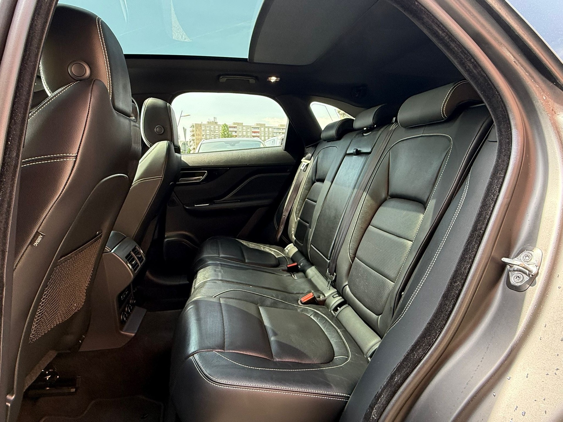 JAGUAR F-Pace 25d RSport Line AWD Automatique-image-9