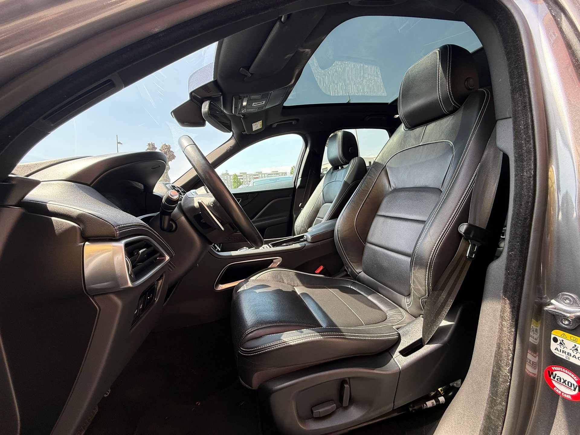 JAGUAR F-Pace 25d RSport Line AWD Automatique-image-8