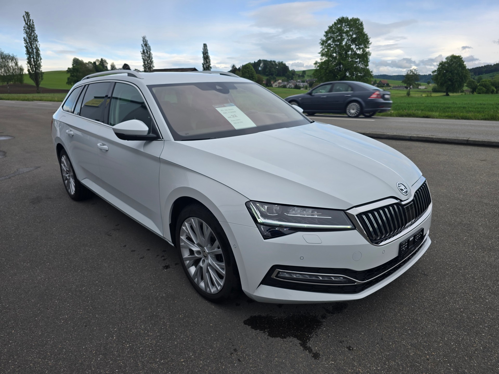 SKODA Superb Combi 2.0 TDi Style DSG*TOP-ZUSTAND*Frsch ab MFK"Frisch ab Service*TOP Ausstattung*-image-5