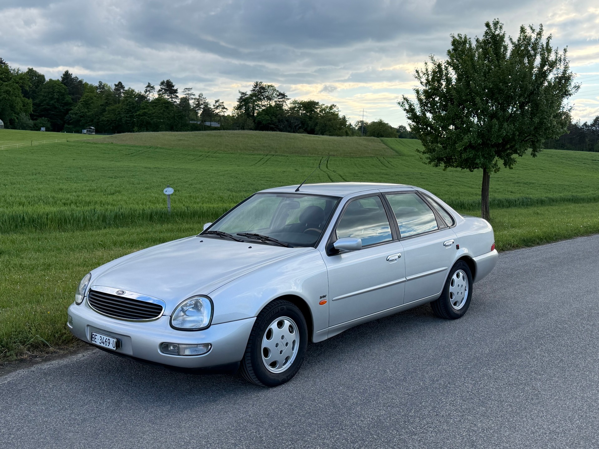 FORD Scorpio 2.9i 24V Luxury A