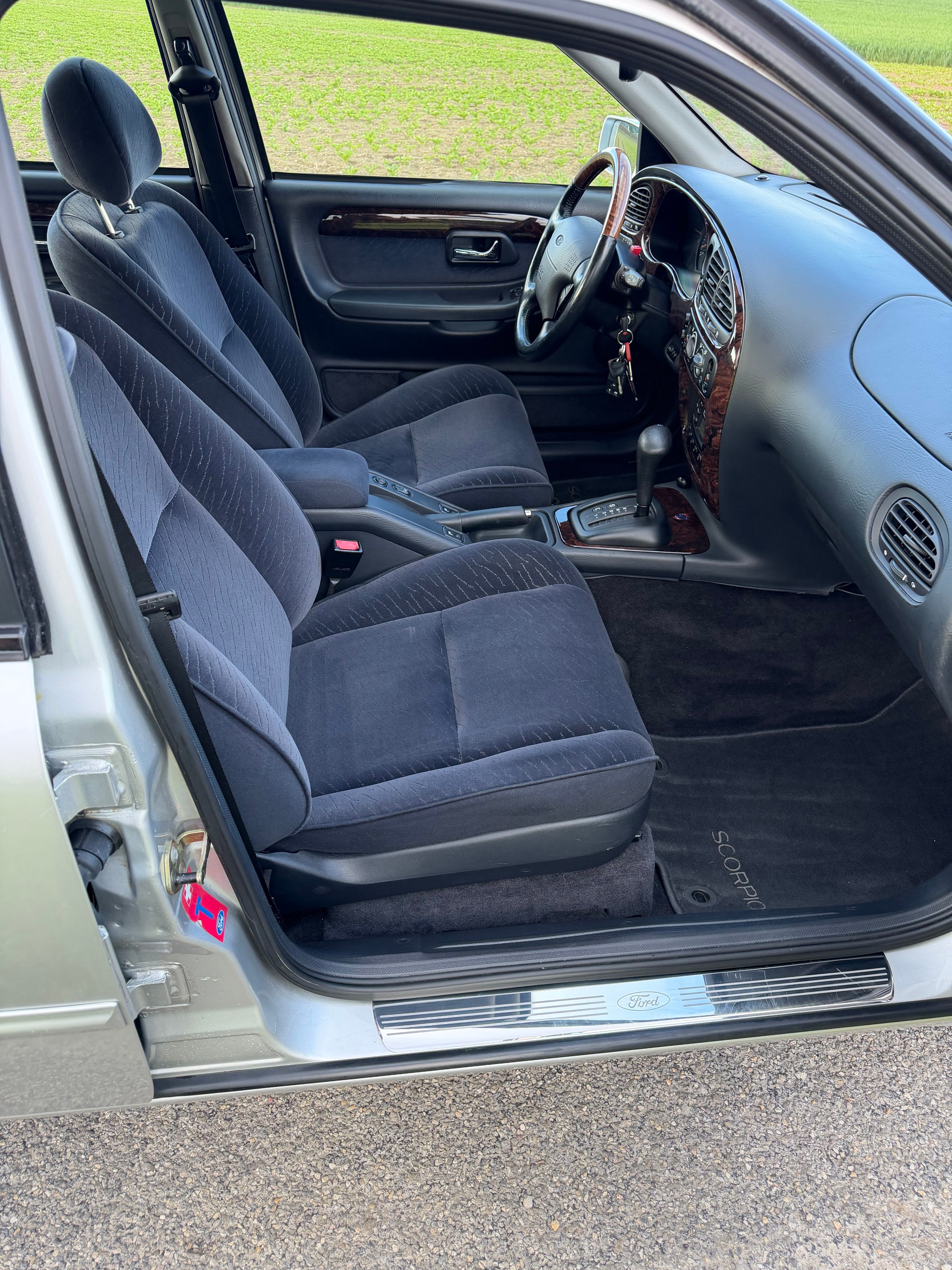 FORD Scorpio 2.9i 24V Luxury A-image-12