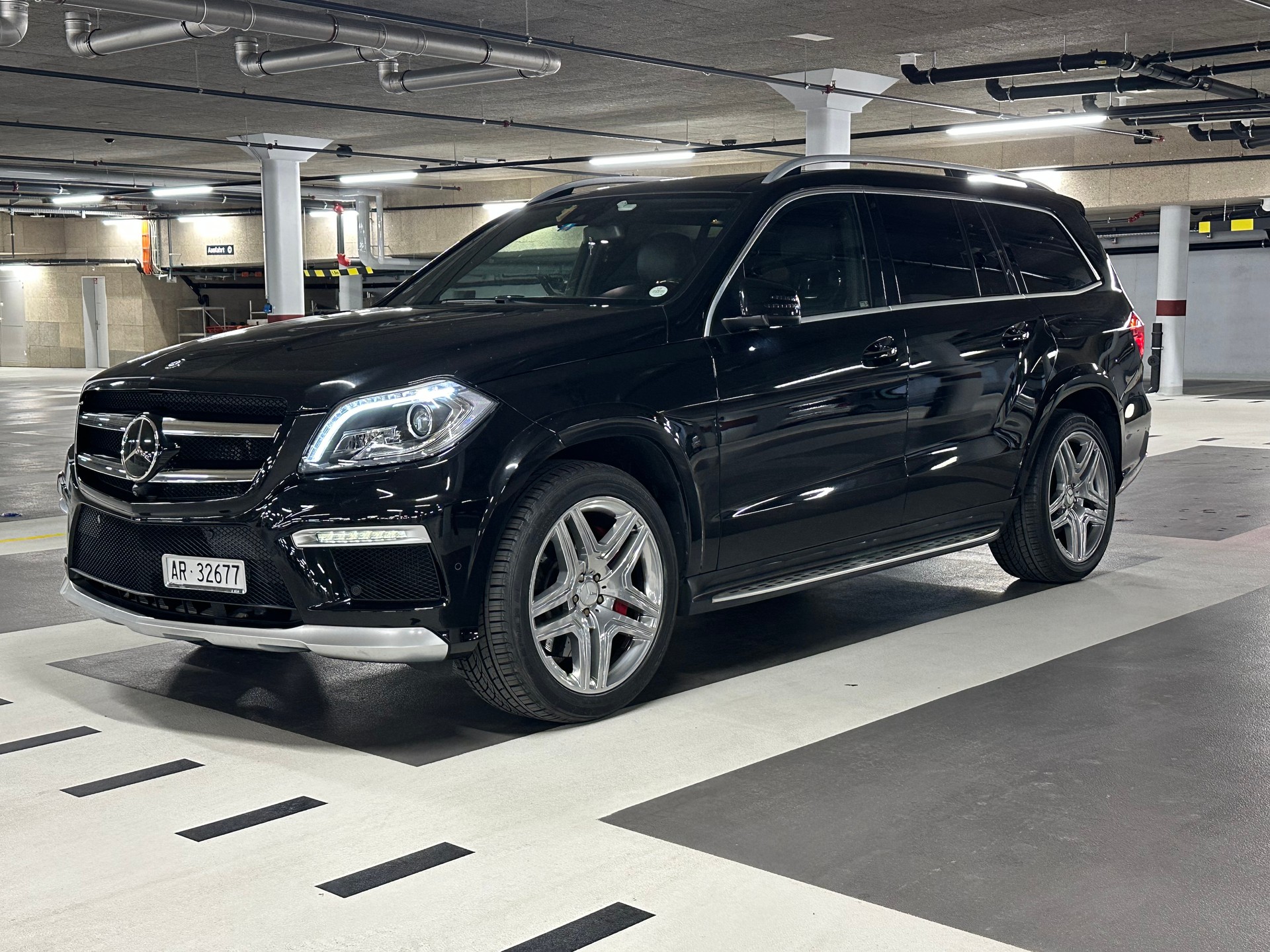 MERCEDES-BENZ GL 63 V8 AMG
