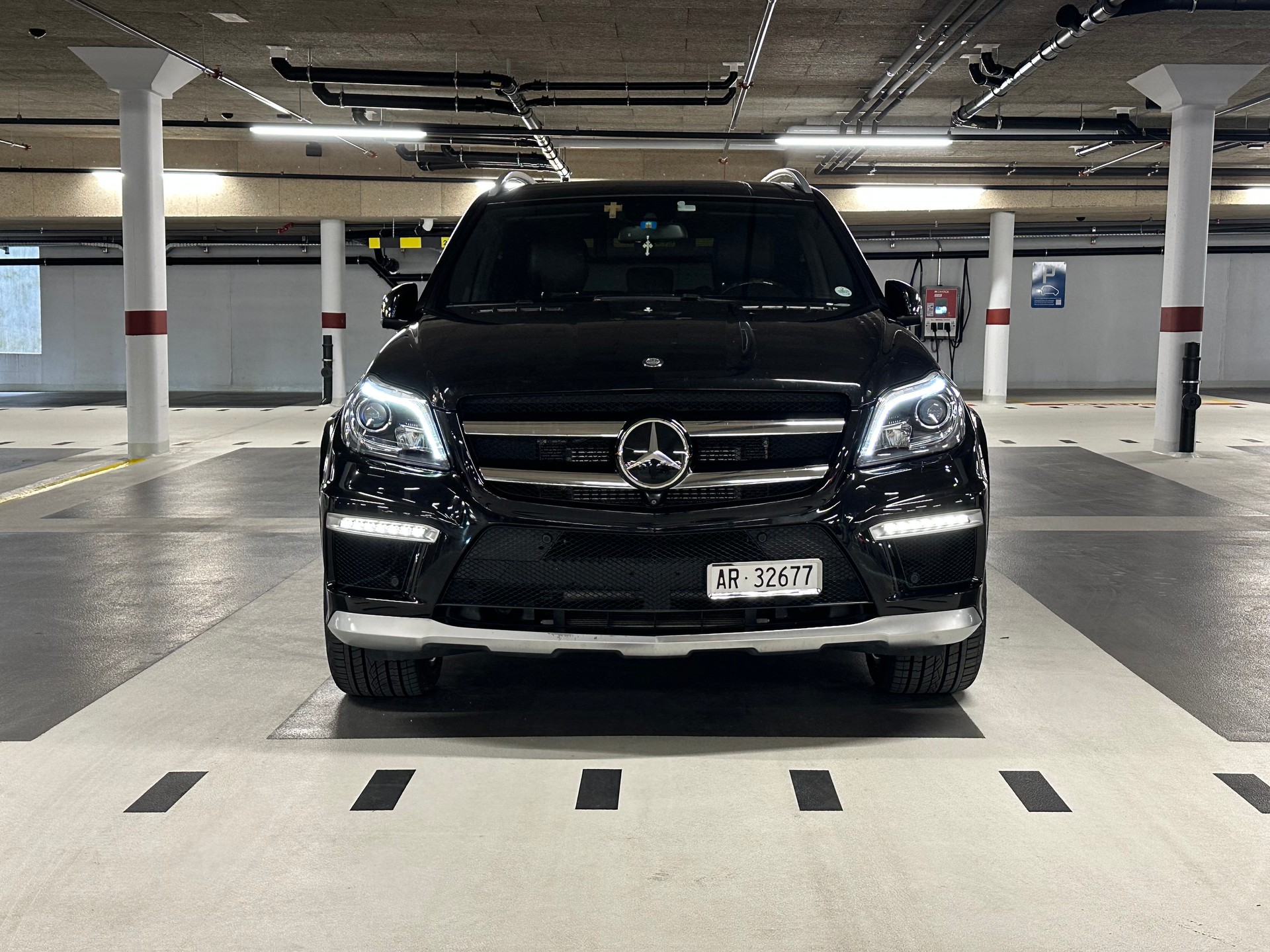 MERCEDES-BENZ GL 63 V8 AMG-image-2