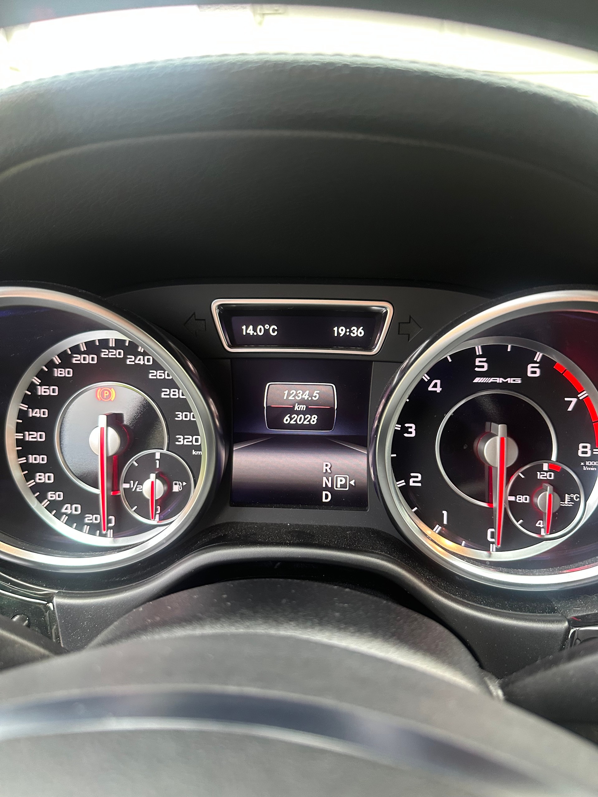 MERCEDES-BENZ GL 63 V8 AMG-image-17