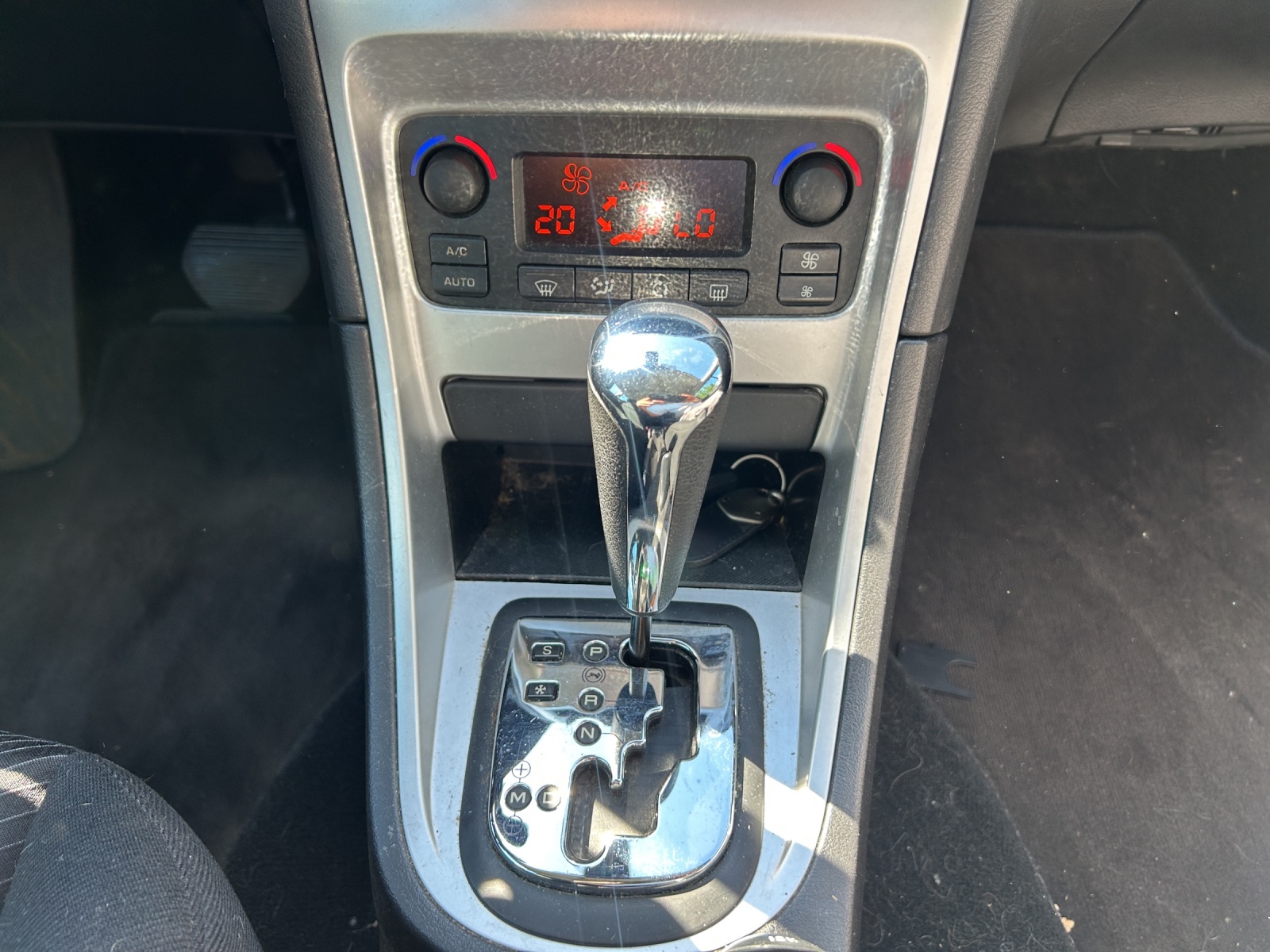 PEUGEOT 307 SW 2.0 16V Premium-image-11