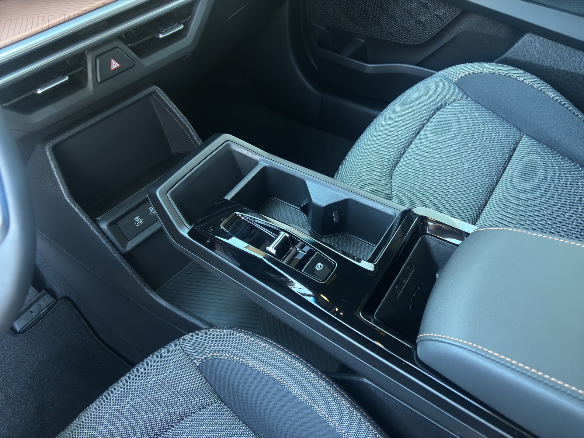 KGM-SsangYong Torres 1.5 T-Gdi Platinum 4WD-image-15