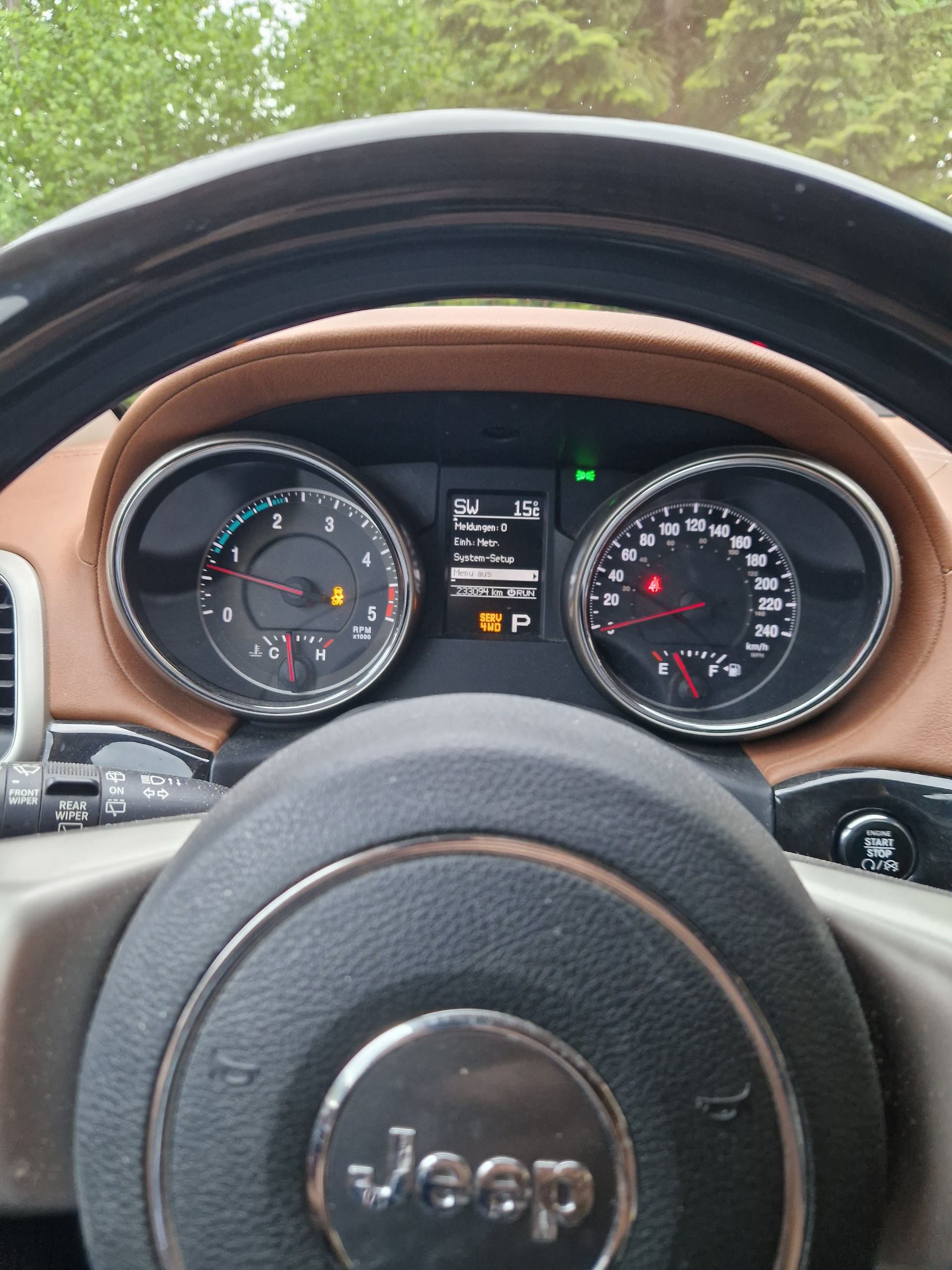 JEEP Grand Cherokee-image-1