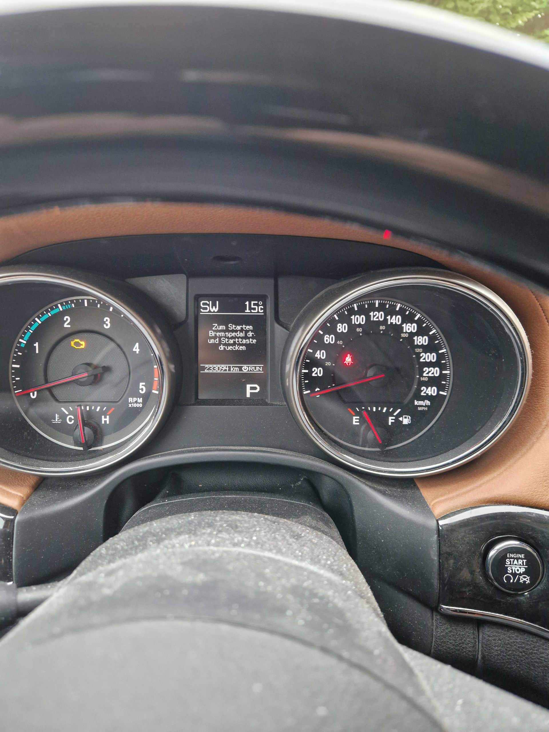 JEEP Grand Cherokee-image-2