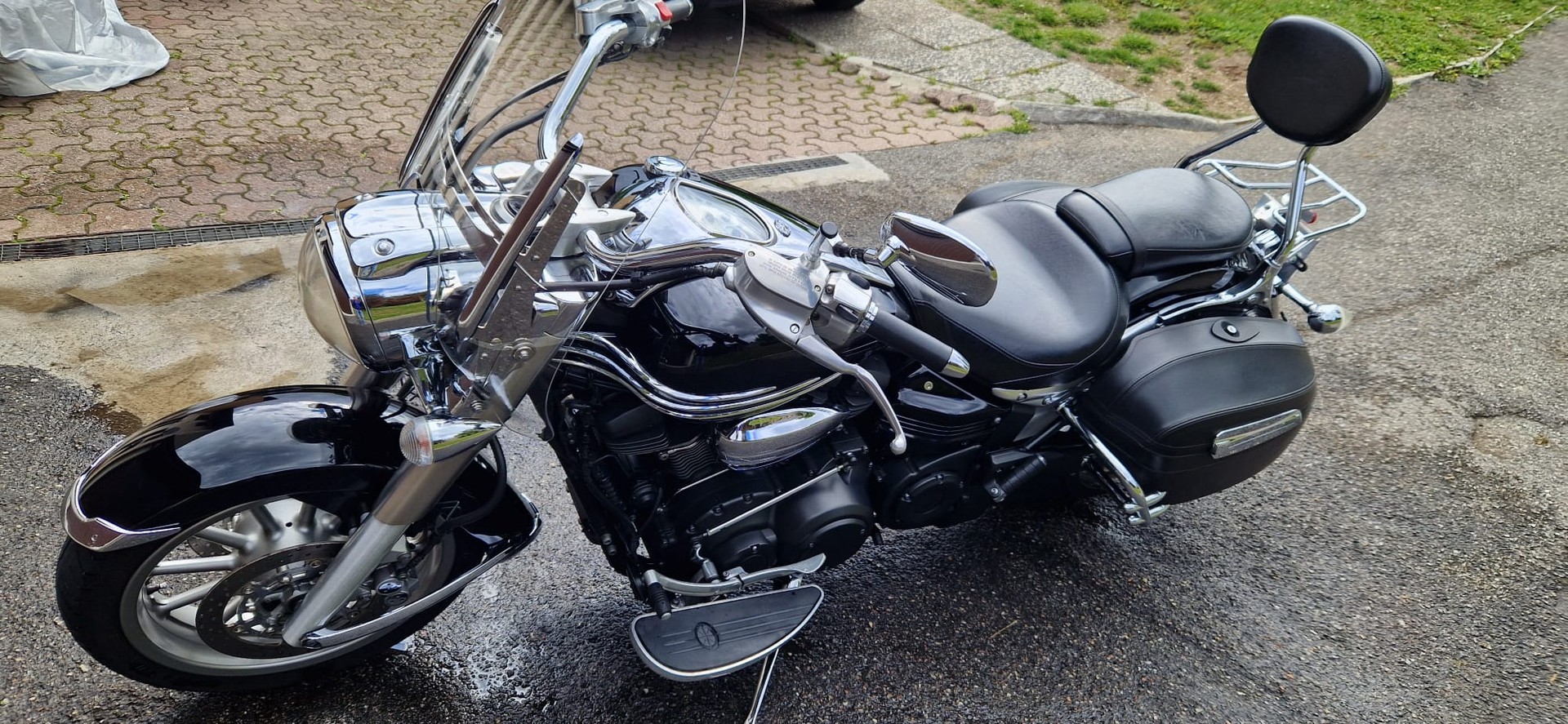 YAMAHA XV 1900 Midnight Star