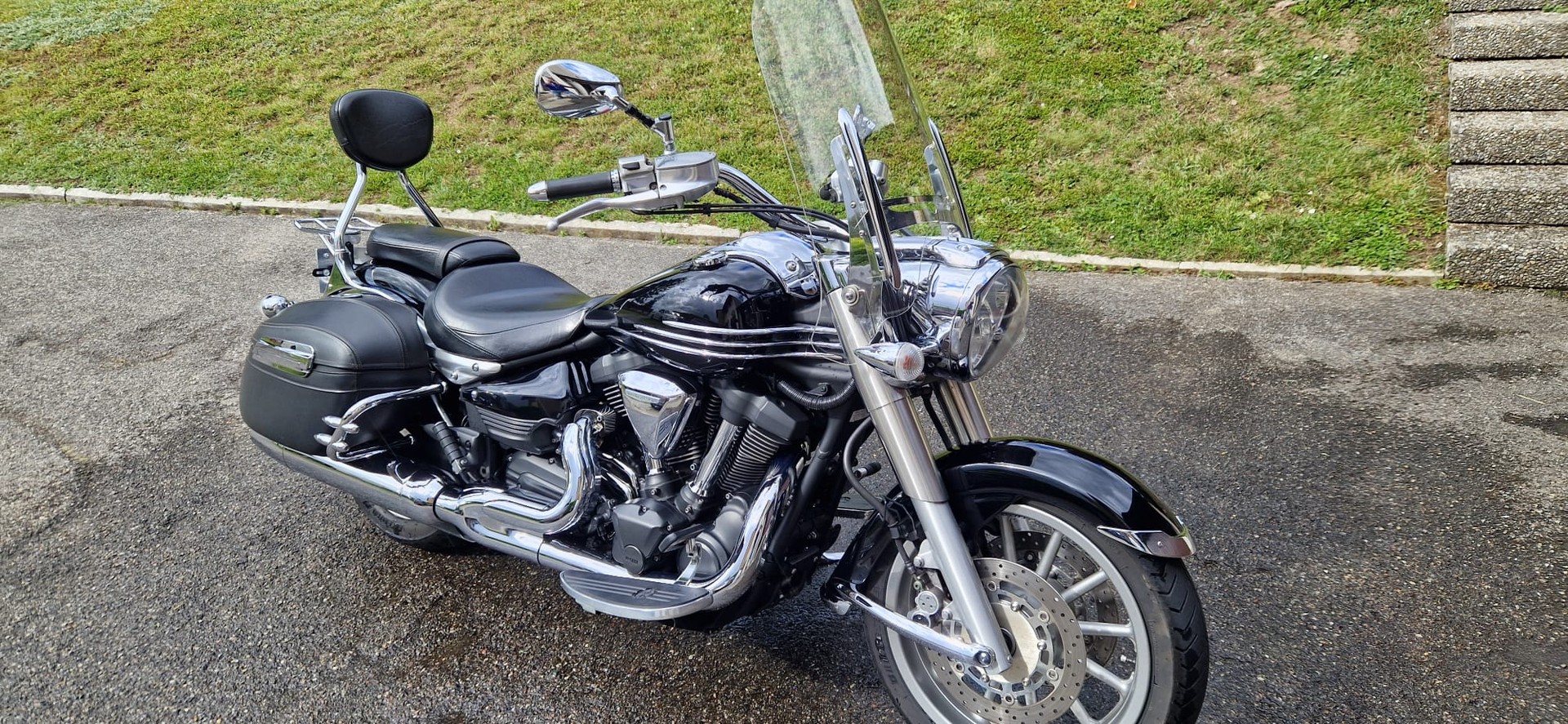 YAMAHA XV 1900 Midnight Star-image-4