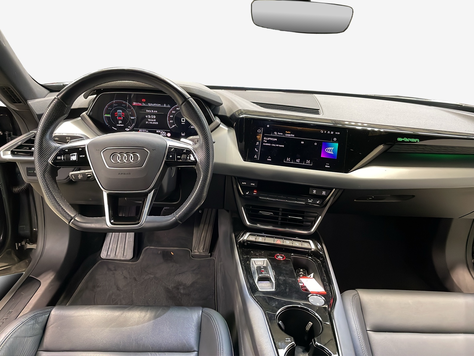AUDI e-tron GT quattro-image-9