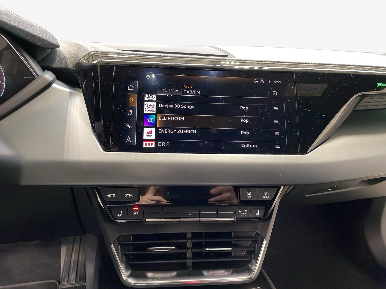 AUDI e-tron GT quattro-image-11