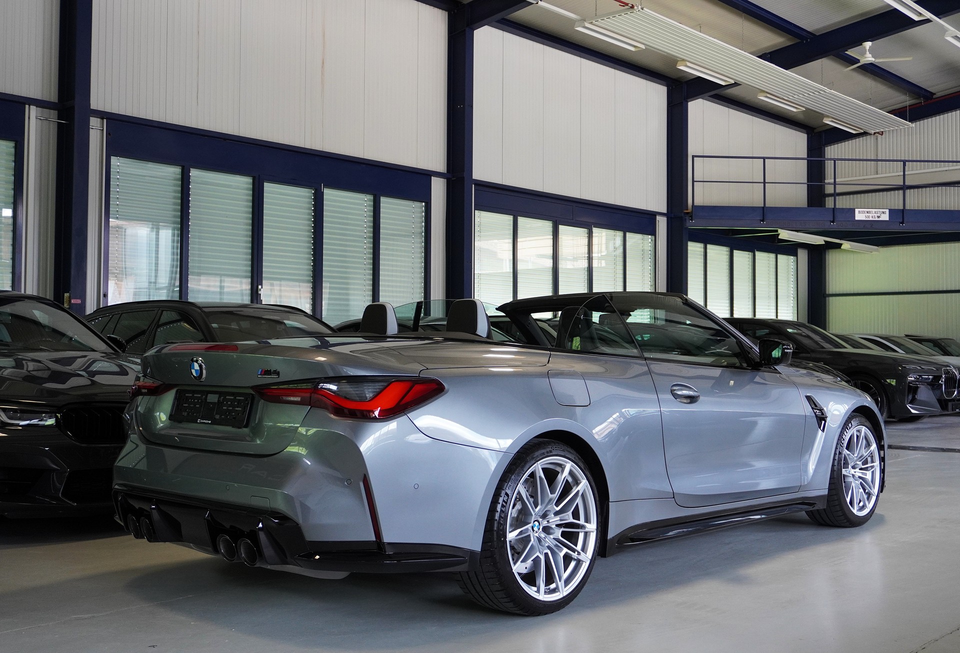 BMW M4 Cabrio Competition M xDrive // M CARBON SCHALENSITZE //-image-3