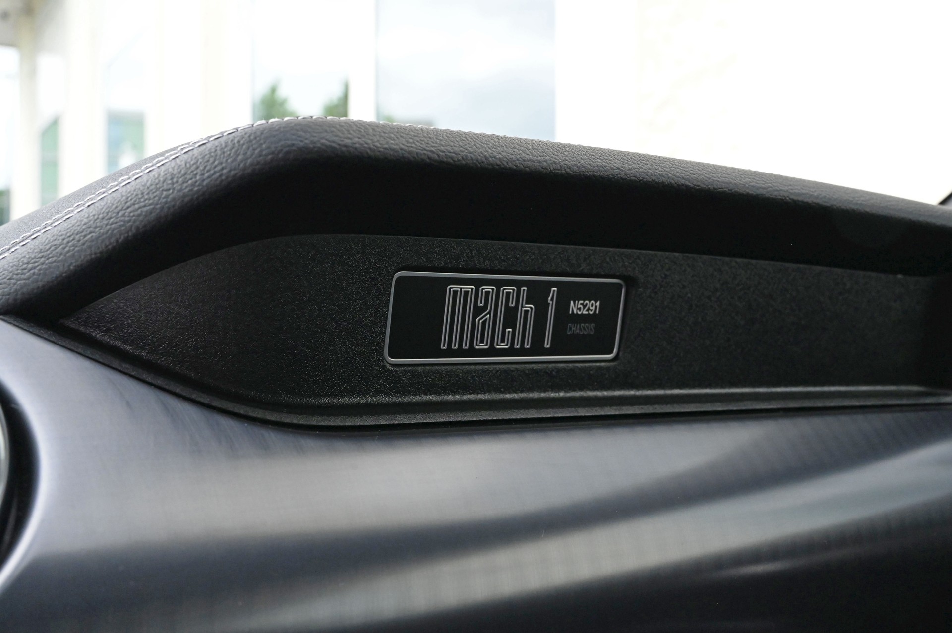 FORD Mustang Fastback 5.0 V8 Mach 1-image-18