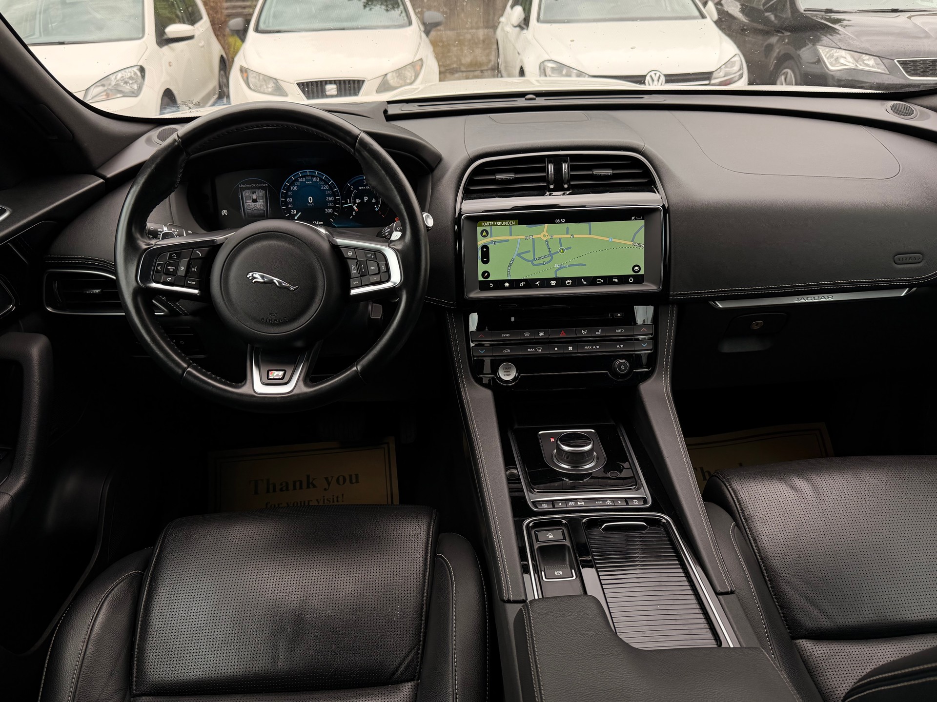 JAGUAR F-Pace 25d R-Sport AWD Automatik-image-11