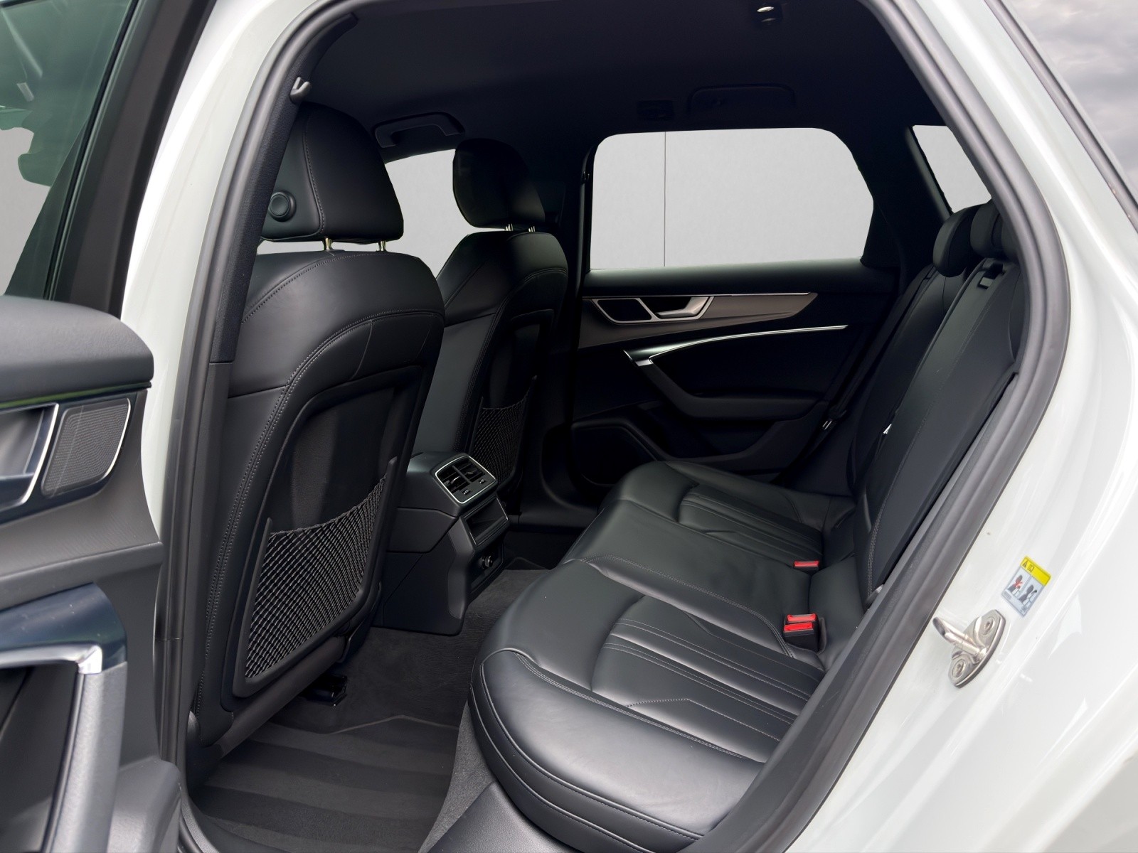 AUDI A6 Avant 55 TFSI Sport quattro S-tronic-image-10