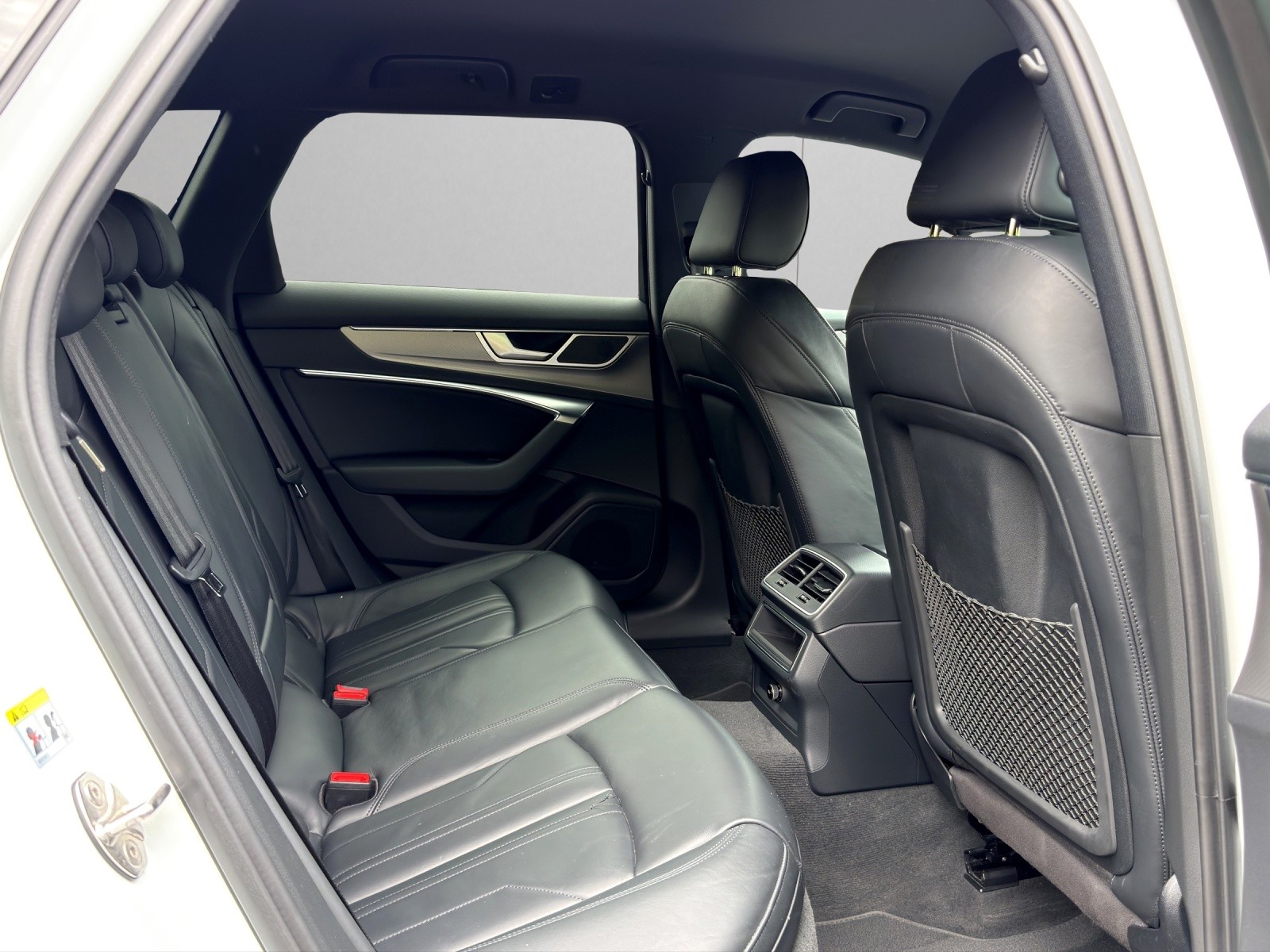 AUDI A6 Avant 55 TFSI Sport quattro S-tronic-image-12