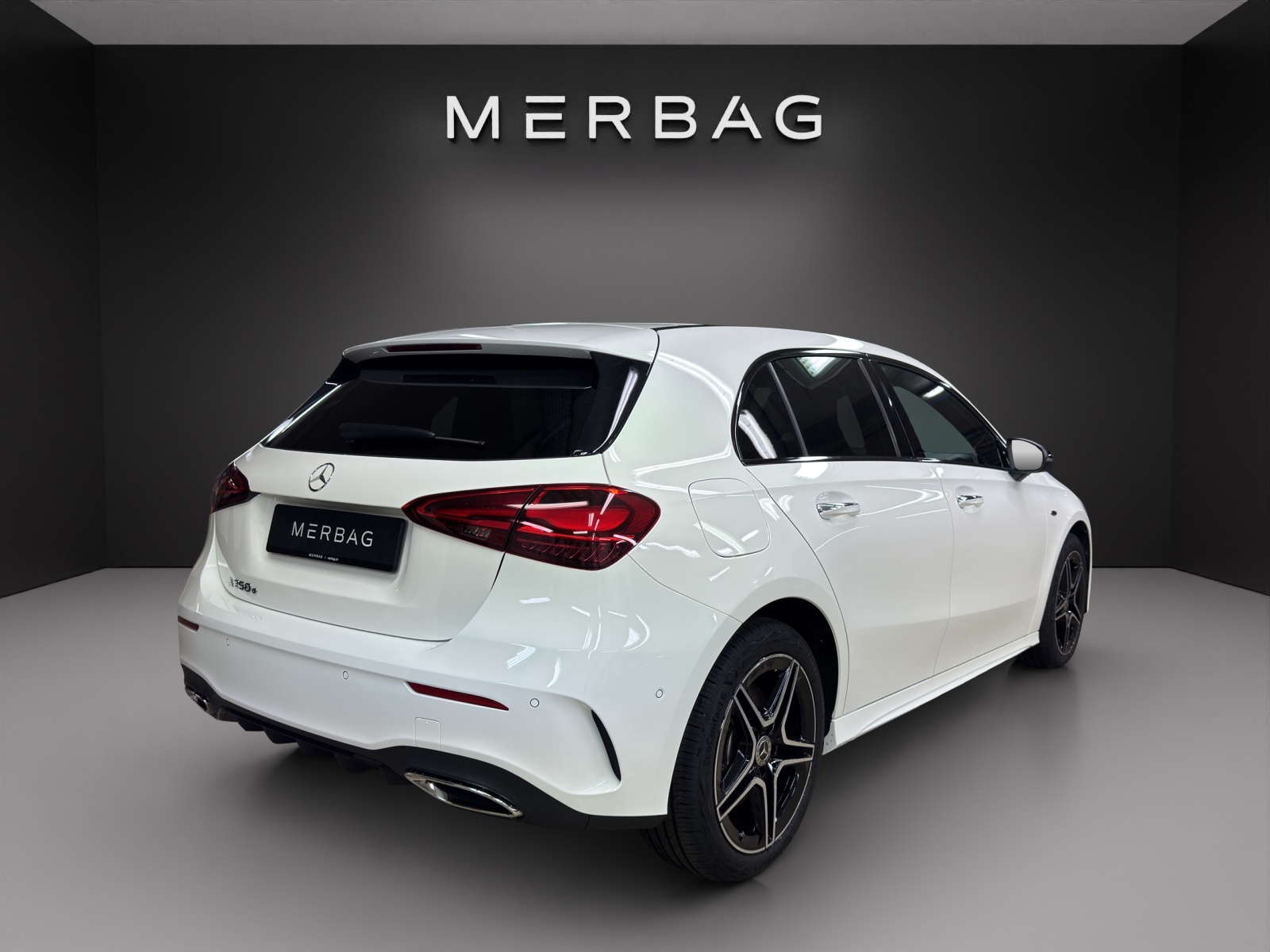 MERCEDES-BENZ A 250 e 8G-DCT-image-4