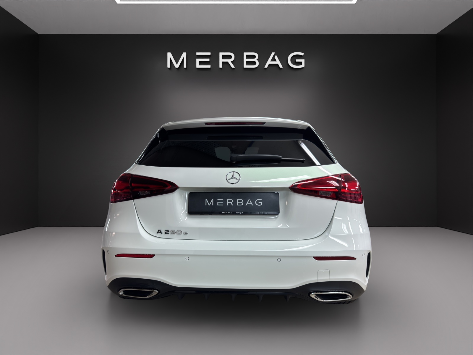 MERCEDES-BENZ A 250 e 8G-DCT-image-3