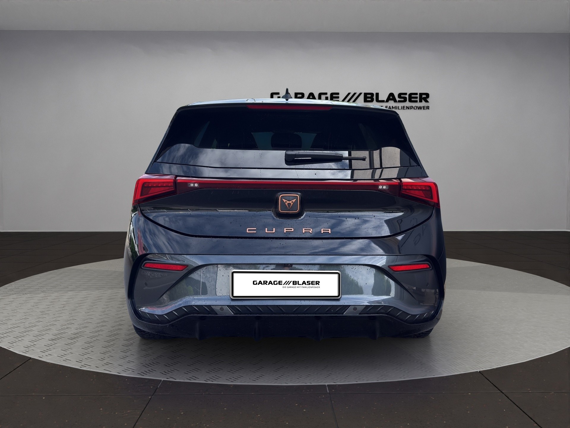 CUPRA Born 77 kWh e-Boost-showroom-element-3