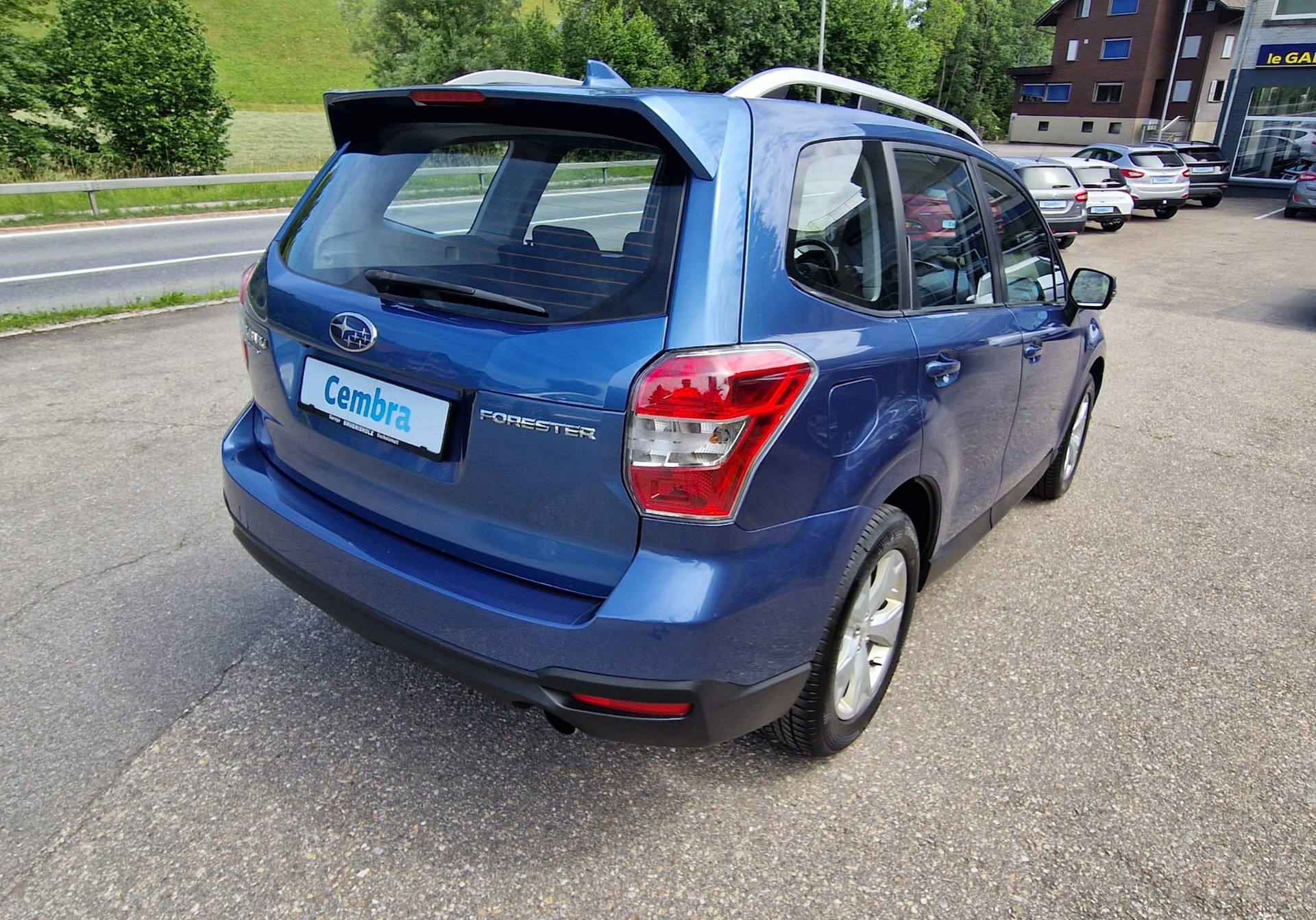 SUBARU Forester 2.0i Swiss-showroom-element-3
