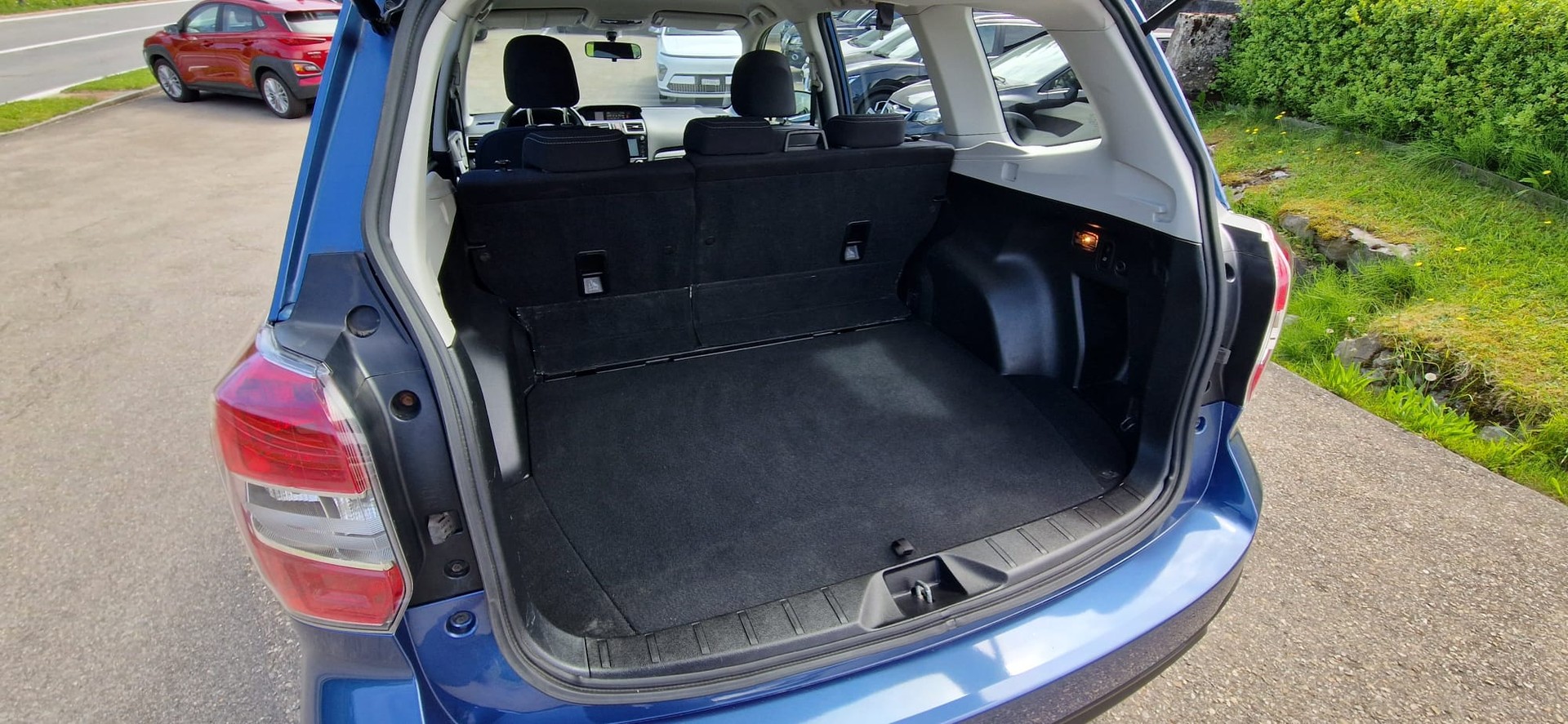 SUBARU Forester 2.0i Swiss-image-9