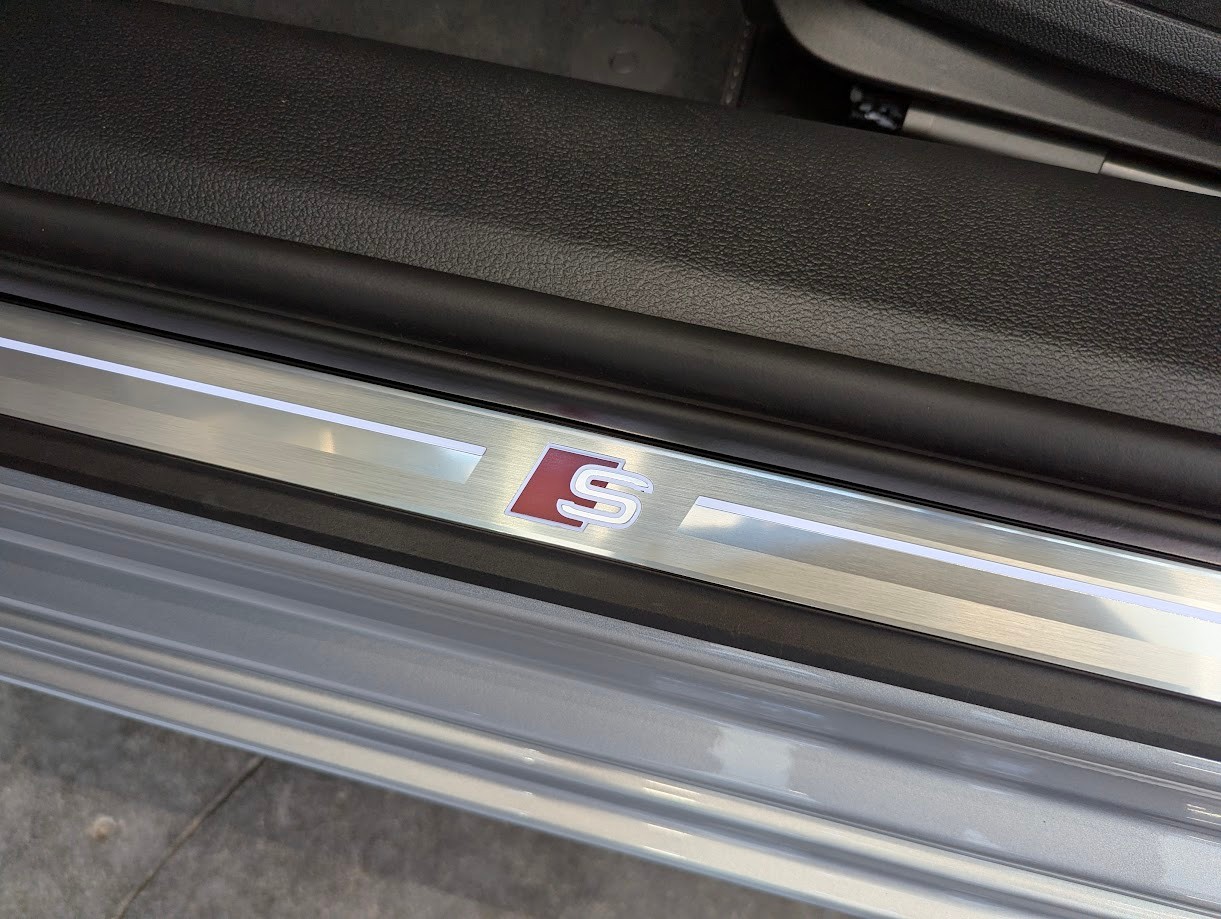 AUDI A6 Avant 3.0 V6 50 TDI S Line quattro T-Tronic*5J GAR ALL-BLACK SPORTSITZE MATRIX 360CAM AHK 2'000KG-image-4