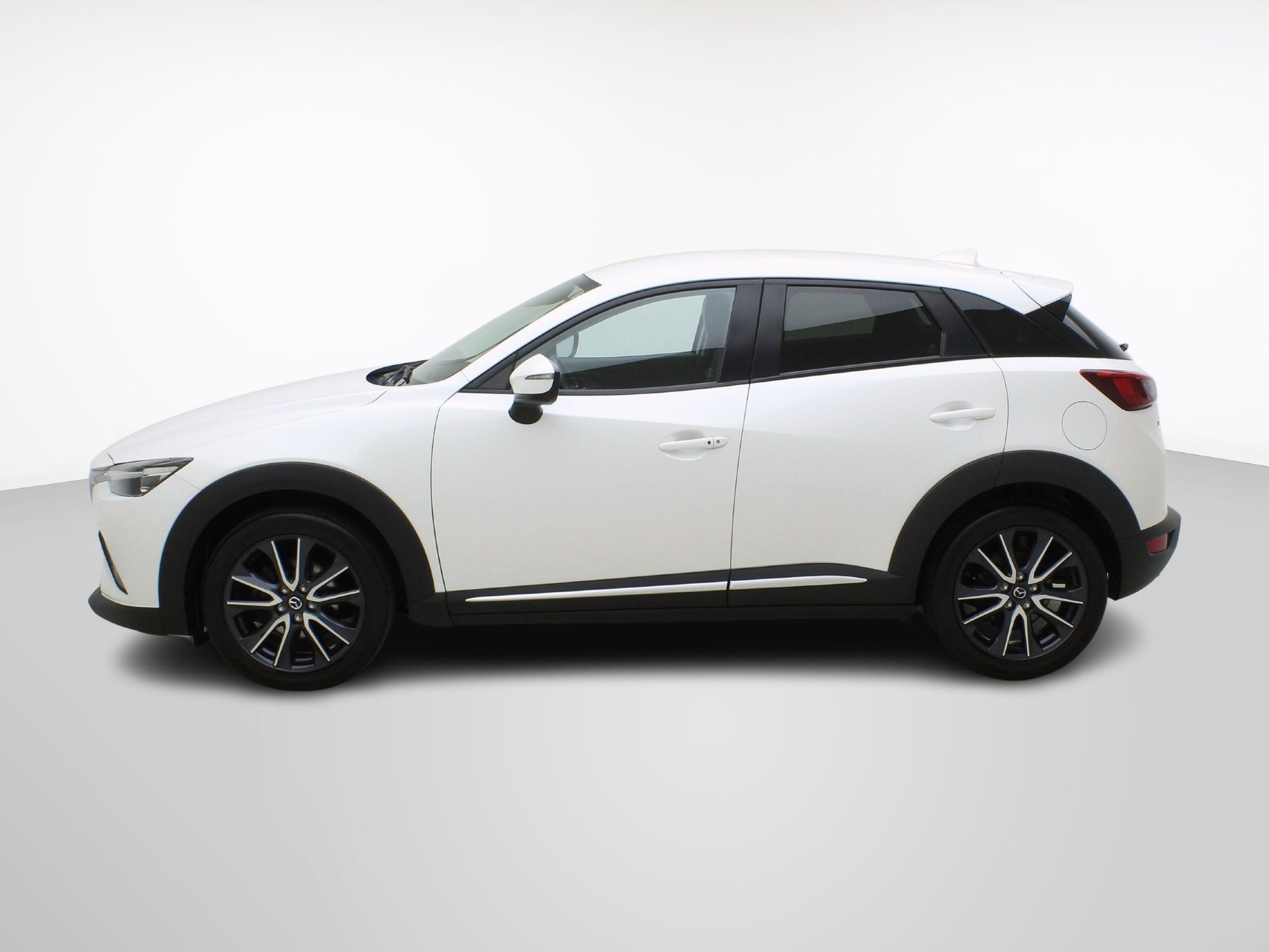 MAZDA CX-3 1.5 D Revolution AWD-showroom-element-2
