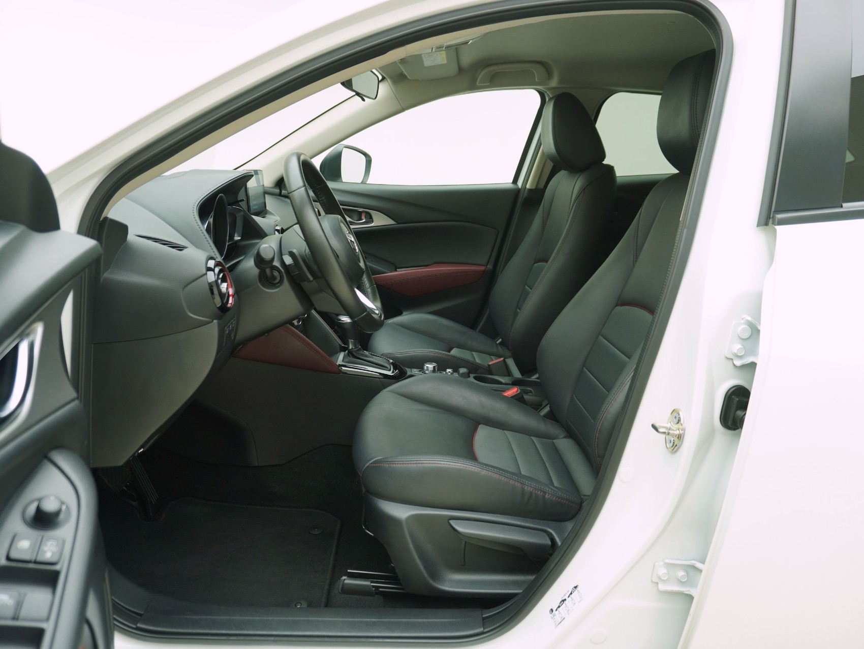 MAZDA CX-3 1.5 D Revolution AWD-image-8