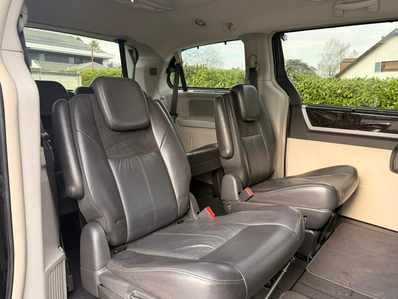 CHRYSLER Grand Voyager 3.8 Limited Automatic-image-23