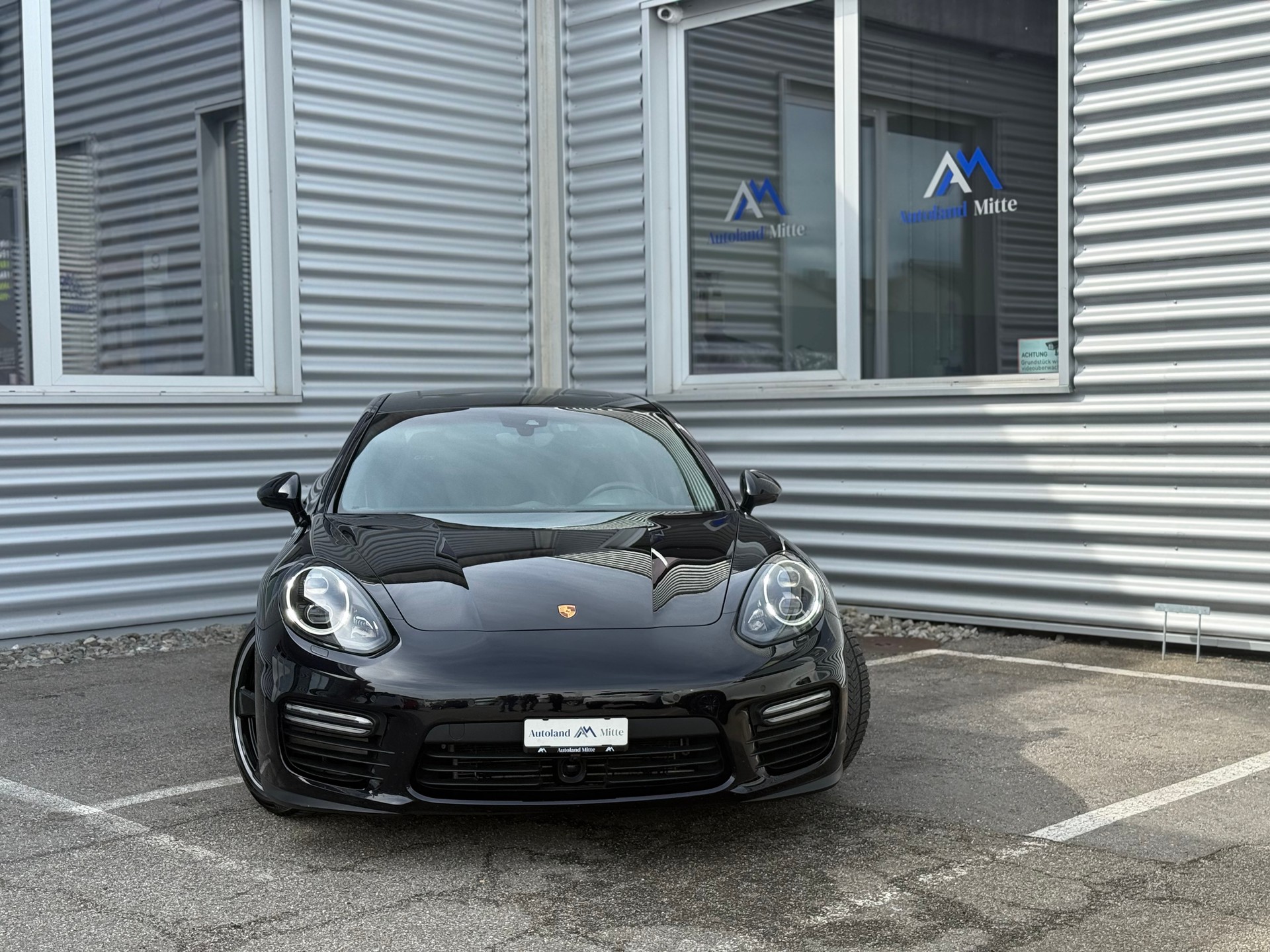 PORSCHE Panamera GTS 4.8 PDK-showroom-element-1