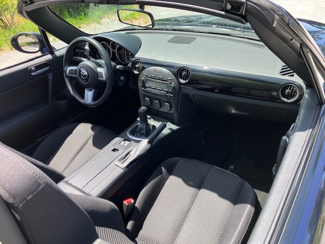 MAZDA 2.0 Exclusive-image-9