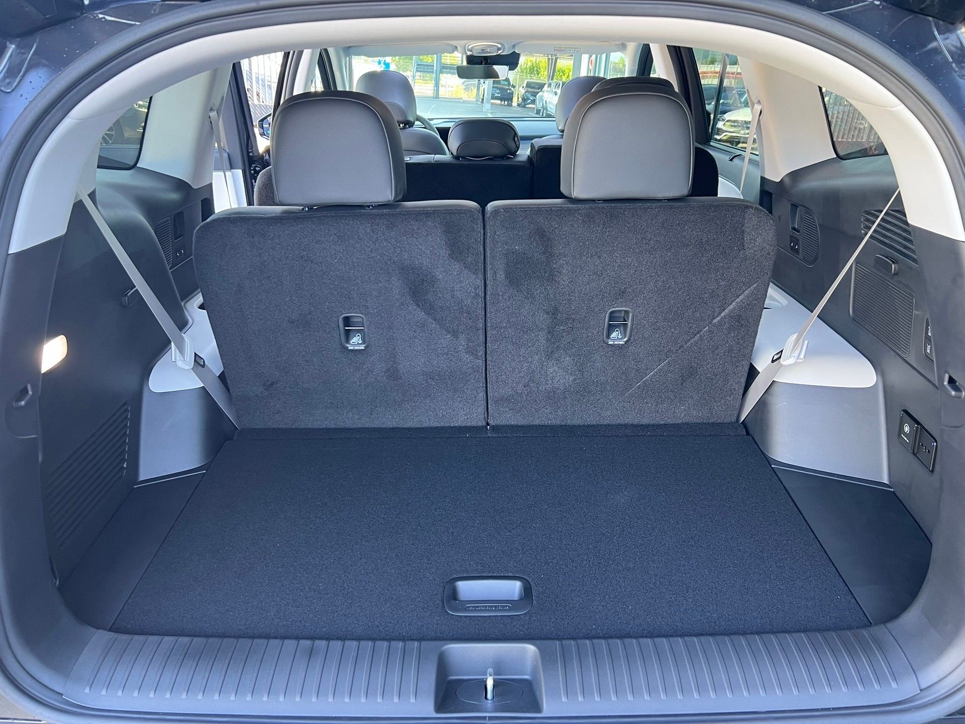 HYUNDAI Ioniq 9 110kWh Vertex 4WD-image-22