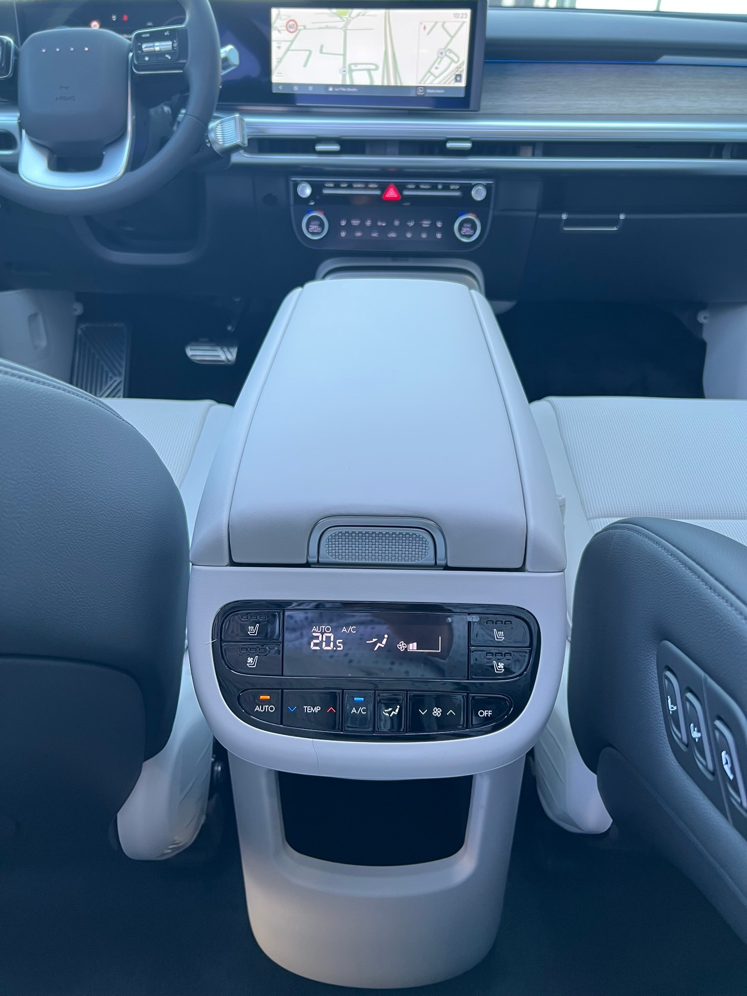 HYUNDAI Ioniq 9 110kWh Vertex 4WD-image-18