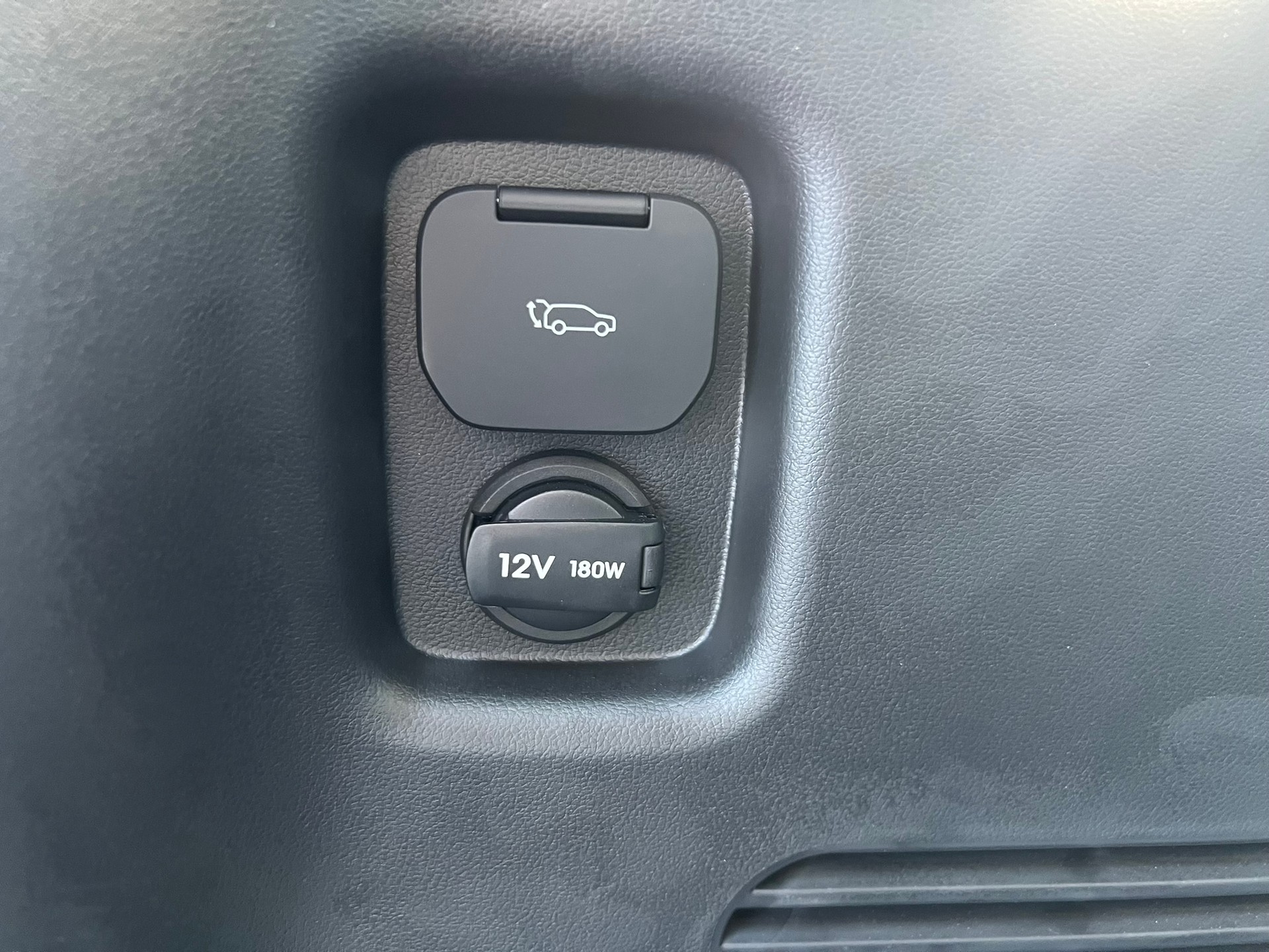 HYUNDAI Ioniq 9 110kWh Vertex 4WD-image-25