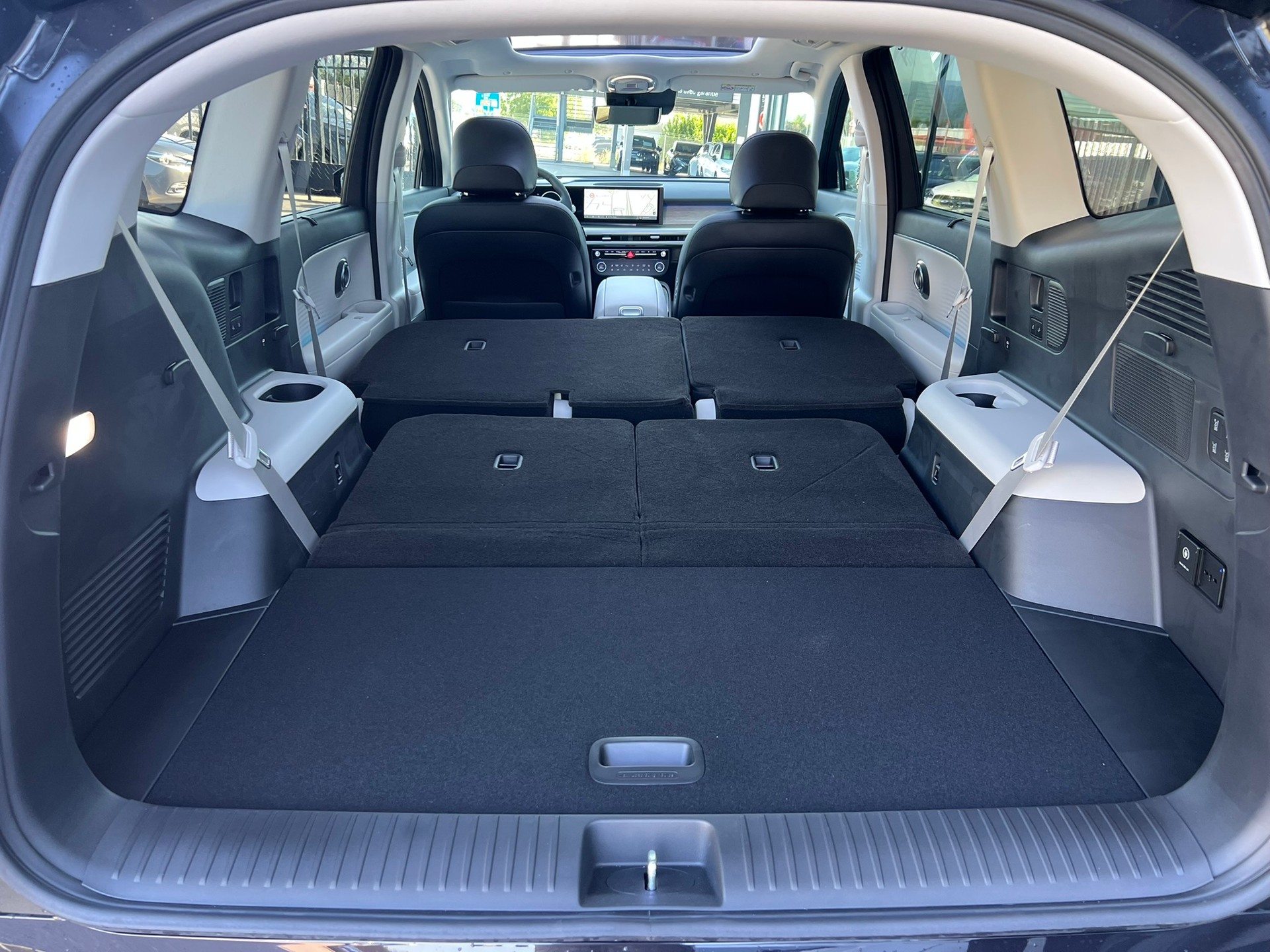 HYUNDAI Ioniq 9 110kWh Vertex 4WD-image-23