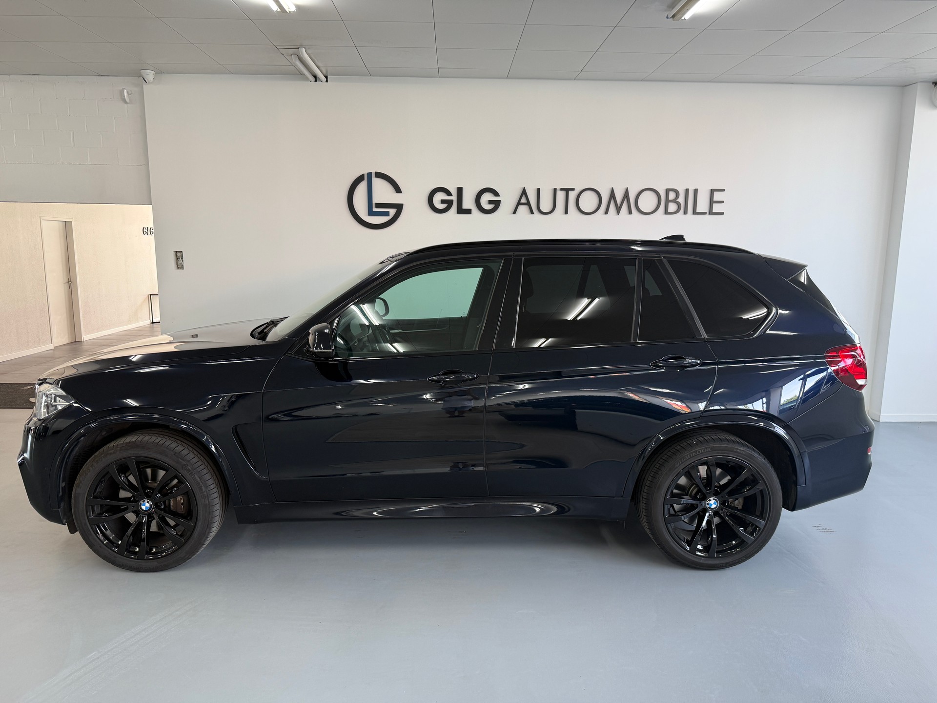 BMW X5 xDrive 40d Steptronic-showroom-element-1