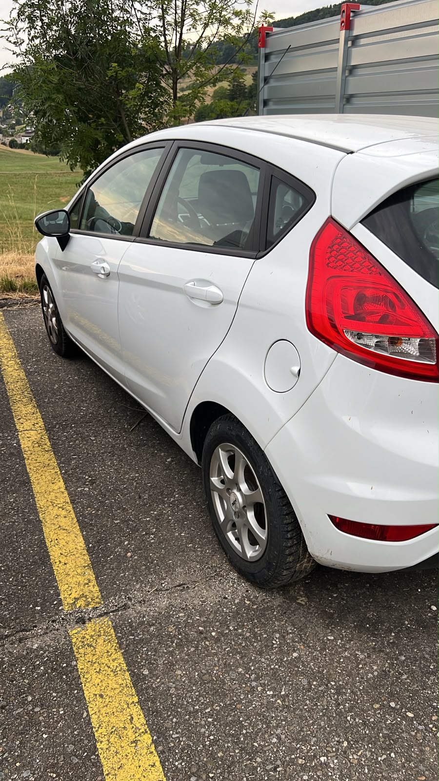 FORD Fiesta 1.25 16V Ambiente-image-2