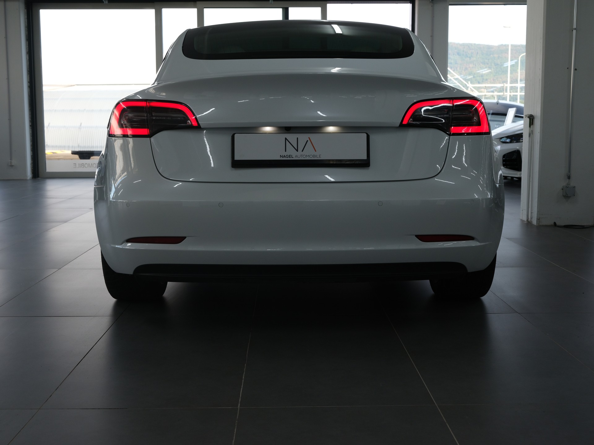 TESLA Model 3 *Panorama* *360 Kamera* *Sitzheizung*-showroom-element-3