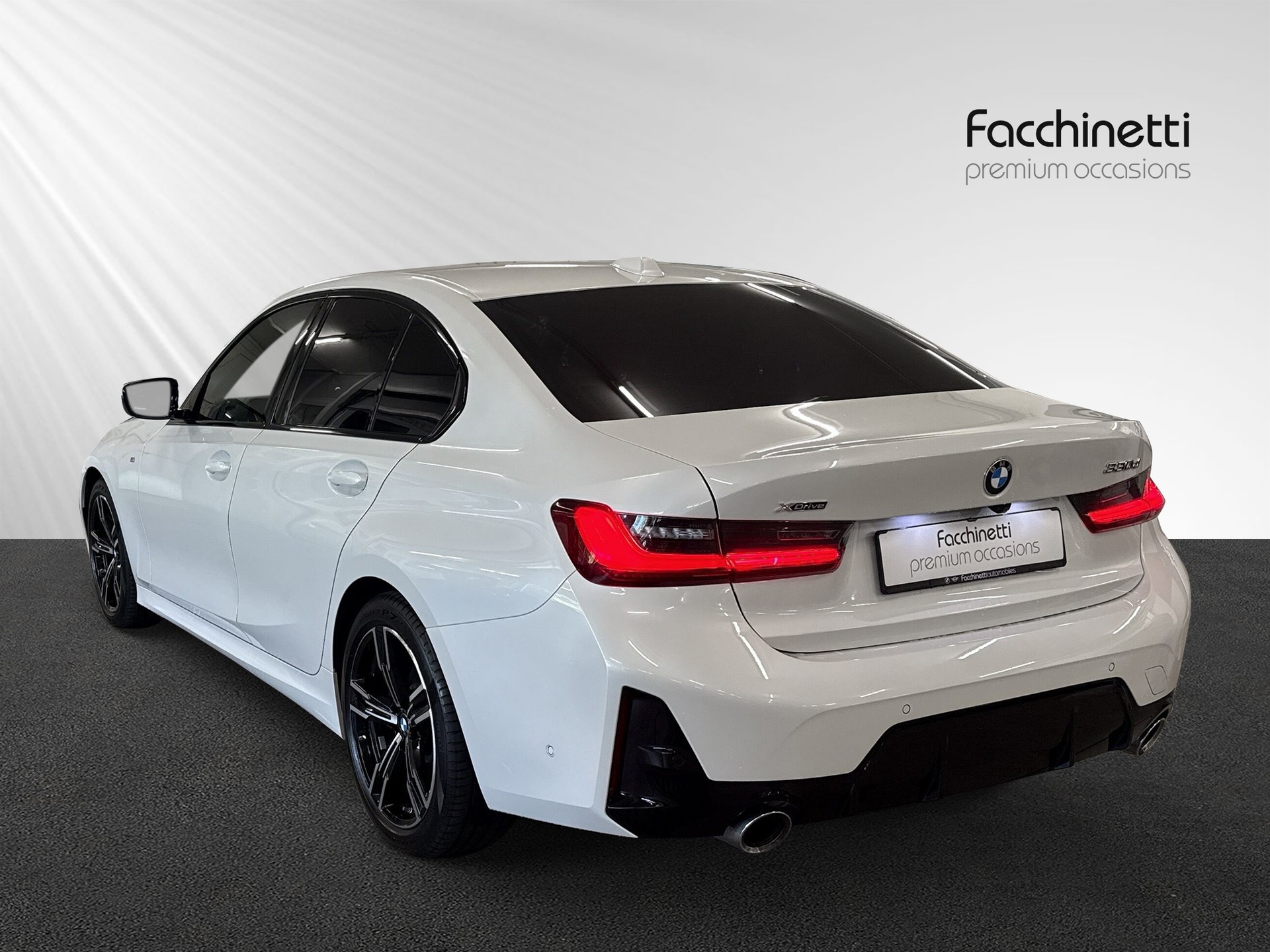BMW 330d xDrive 48V Steptronic M Sport-showroom-element-2