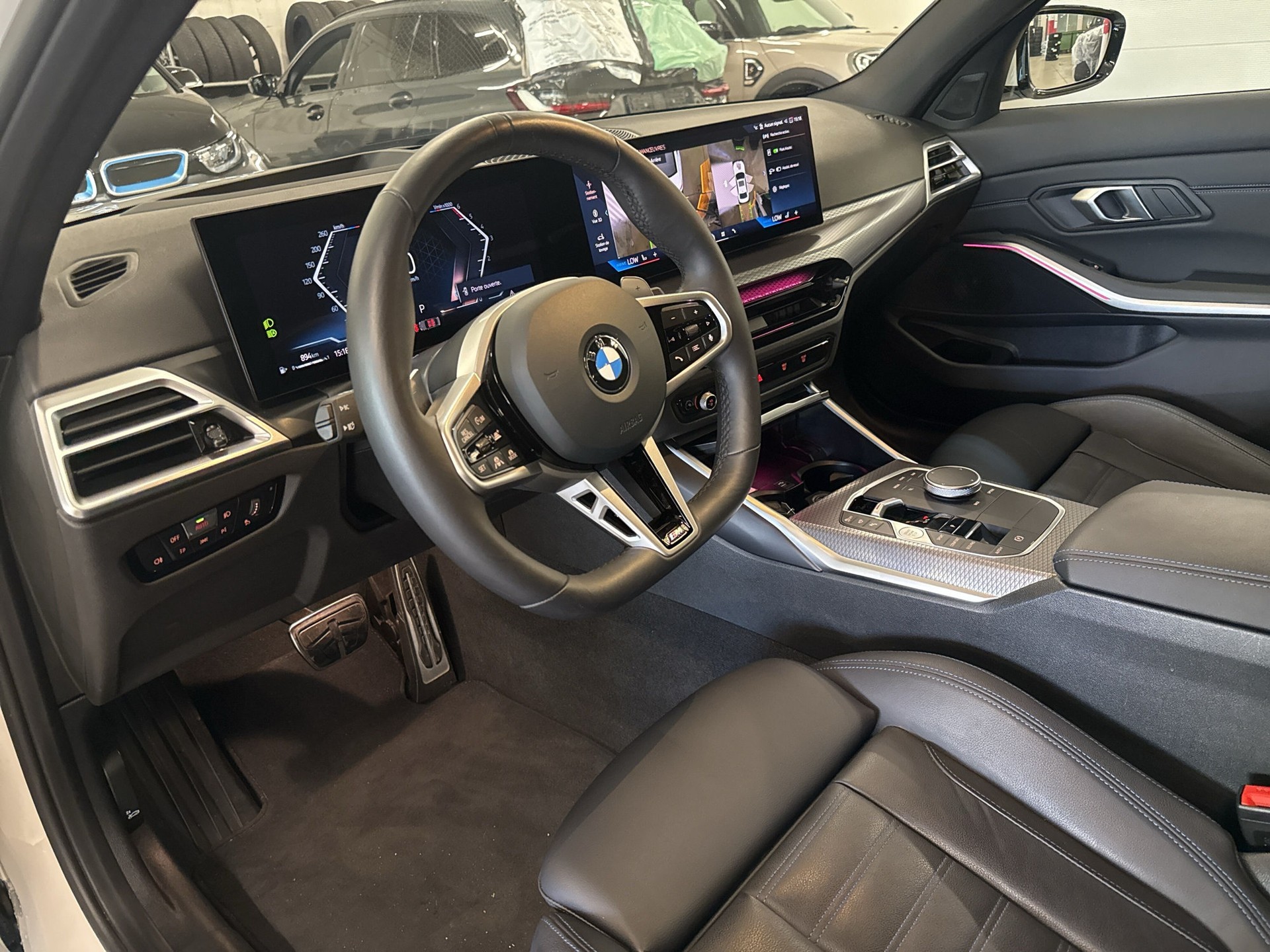 BMW 330d xDrive 48V Steptronic M Sport-image-17