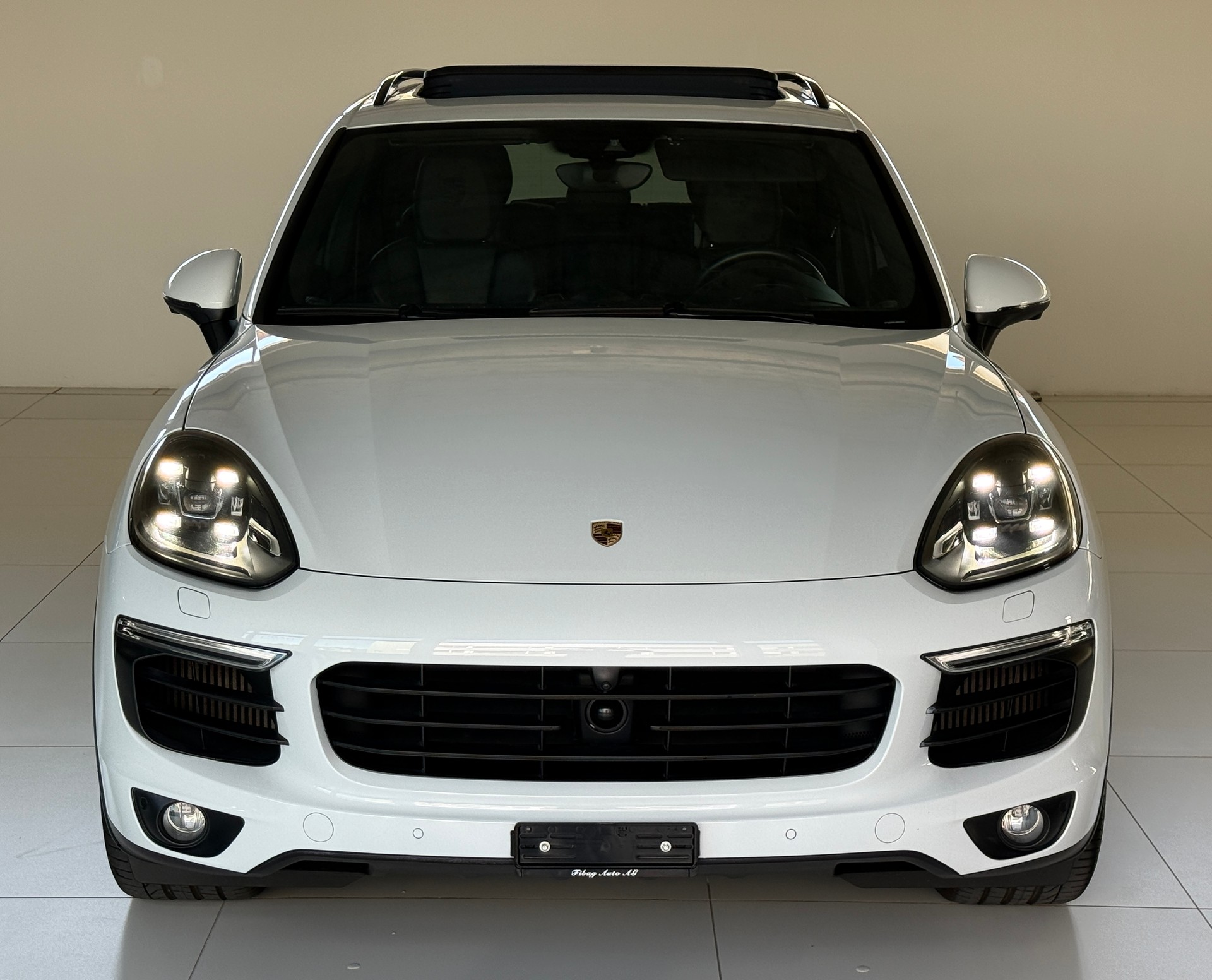 PORSCHE Cayenne Diesel Platinum Edition ***CH-Fahrzeug aus 1. Hand***Panoramadach***Luftfederung***-showroom-element-1