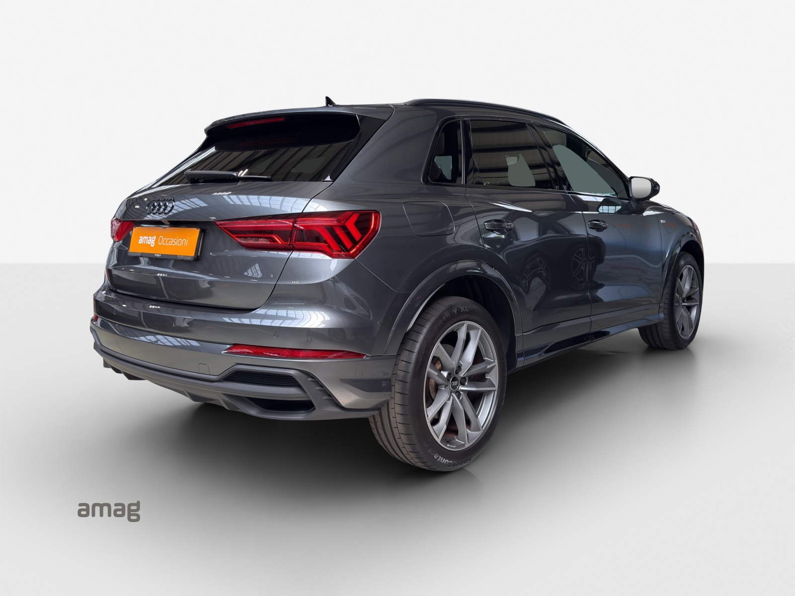 AUDI Q3 45 TFSI e S line S-tronic-image-4