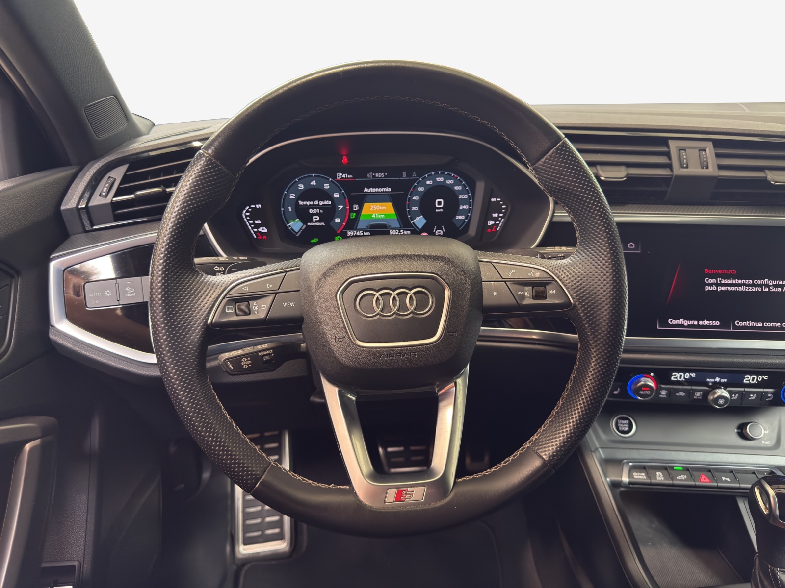 AUDI Q3 45 TFSI e S line S-tronic-image-9