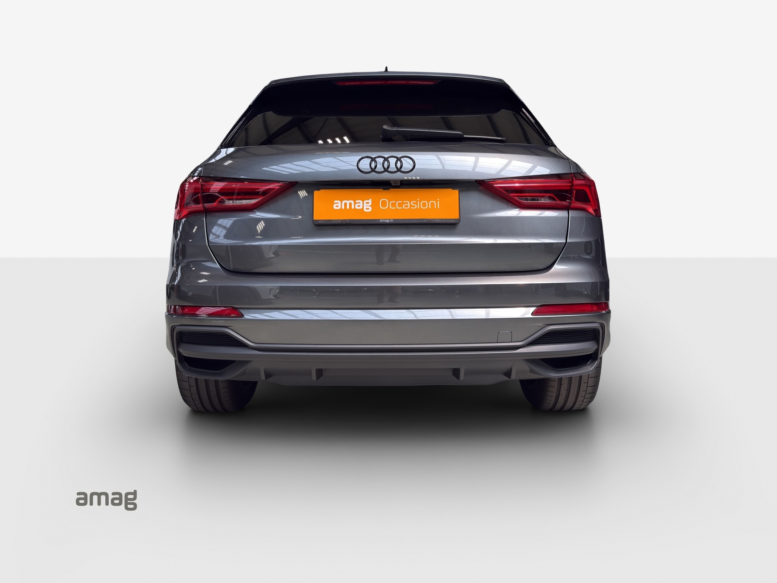 AUDI Q3 45 TFSI e S line S-tronic-showroom-element-3