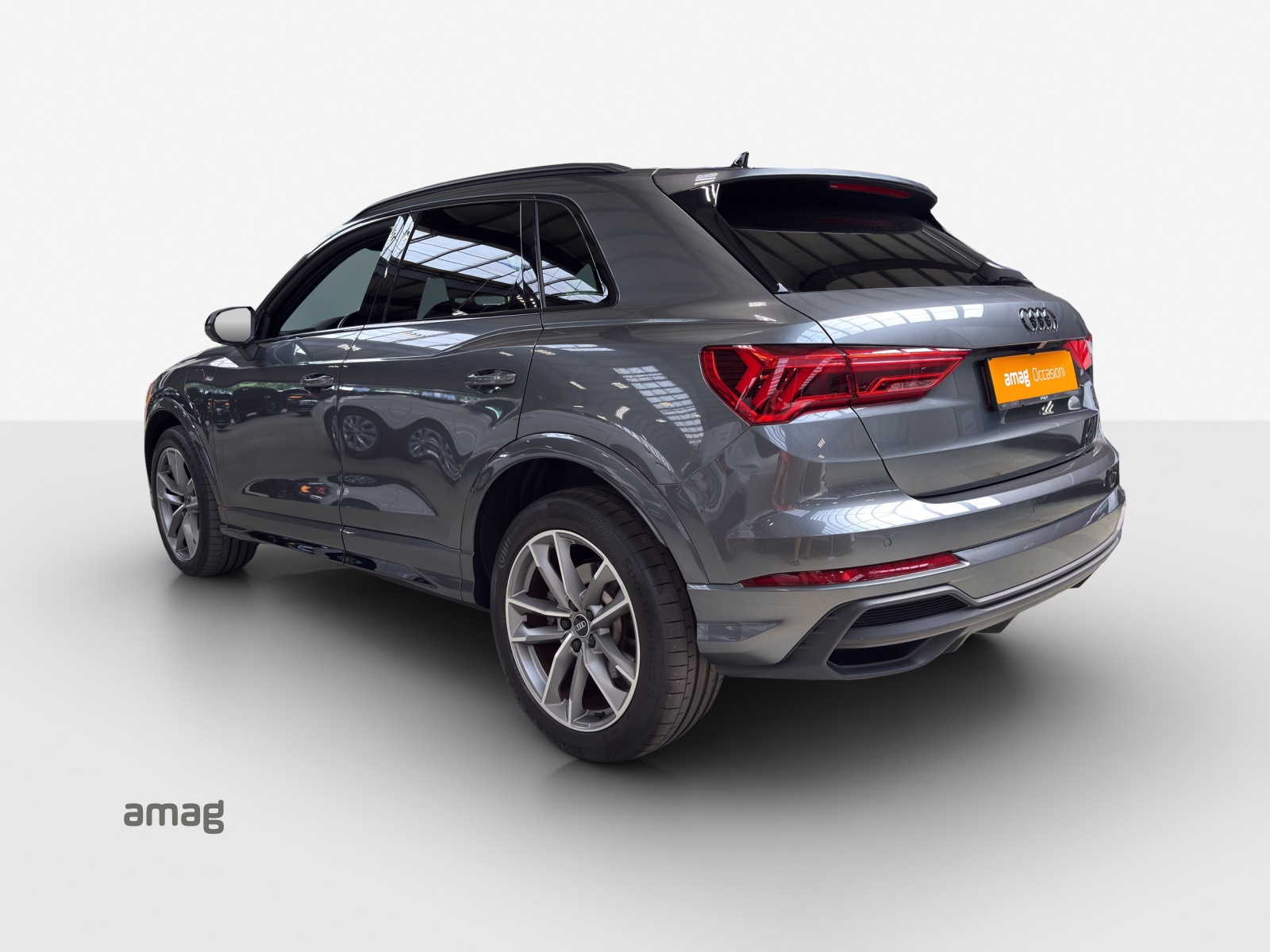 AUDI Q3 45 TFSI e S line S-tronic-showroom-element-2