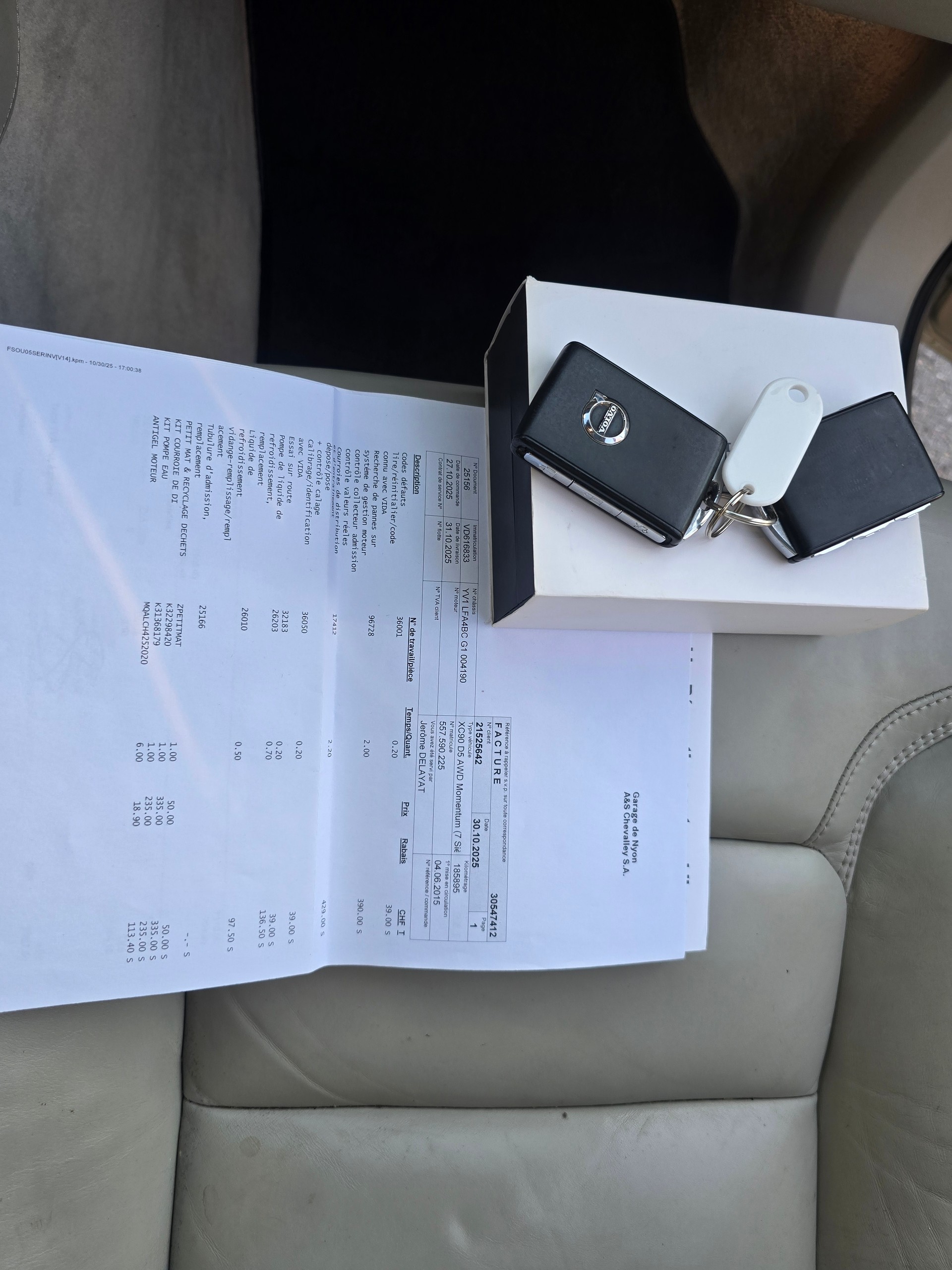 VOLVO XC90 D5 AWD Momentum Geartronic-image-26